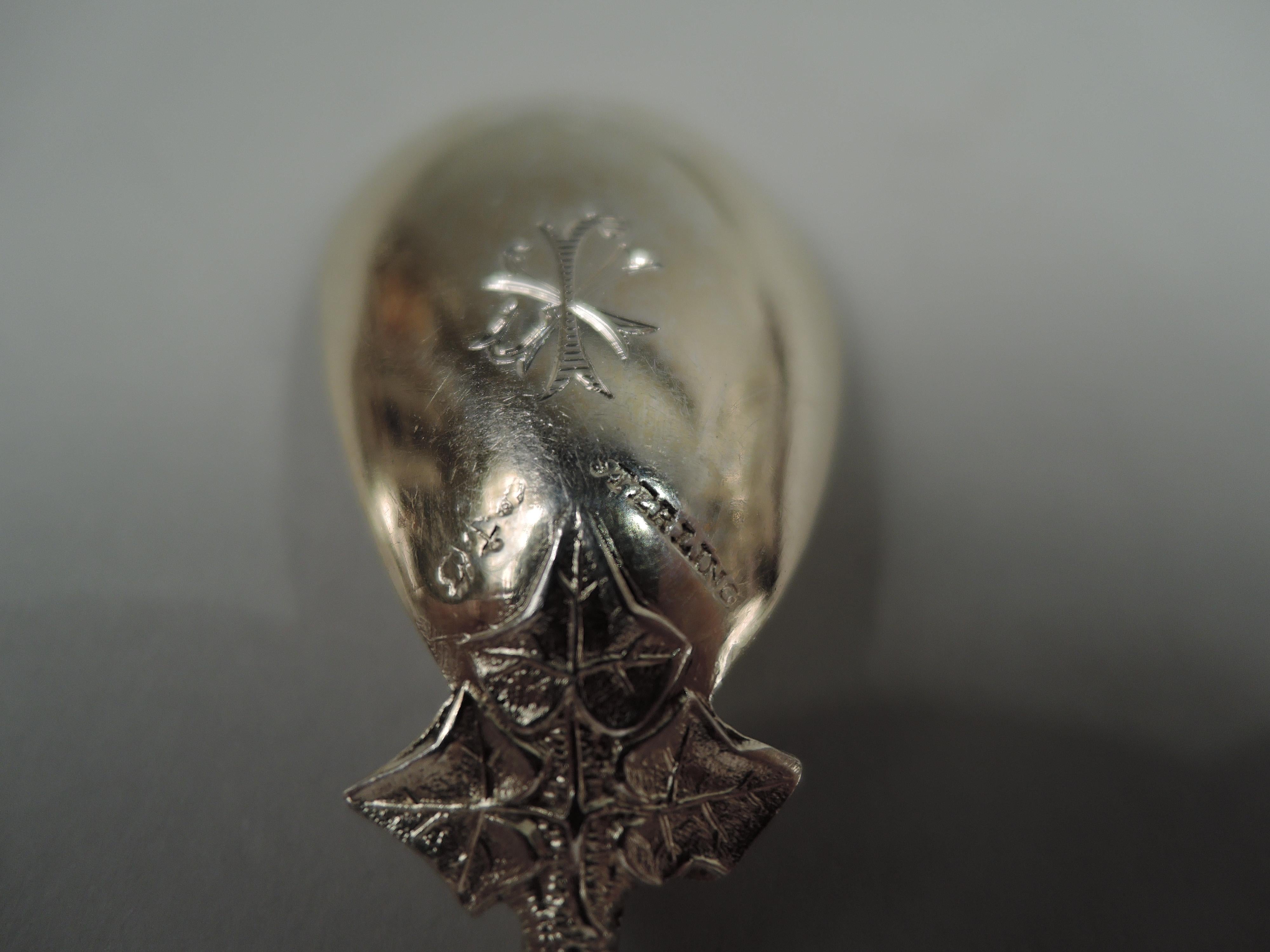 Antique Gorham Bird’s Nest Sterling Silver Egg Spoon In Good Condition For Sale In New York, NY