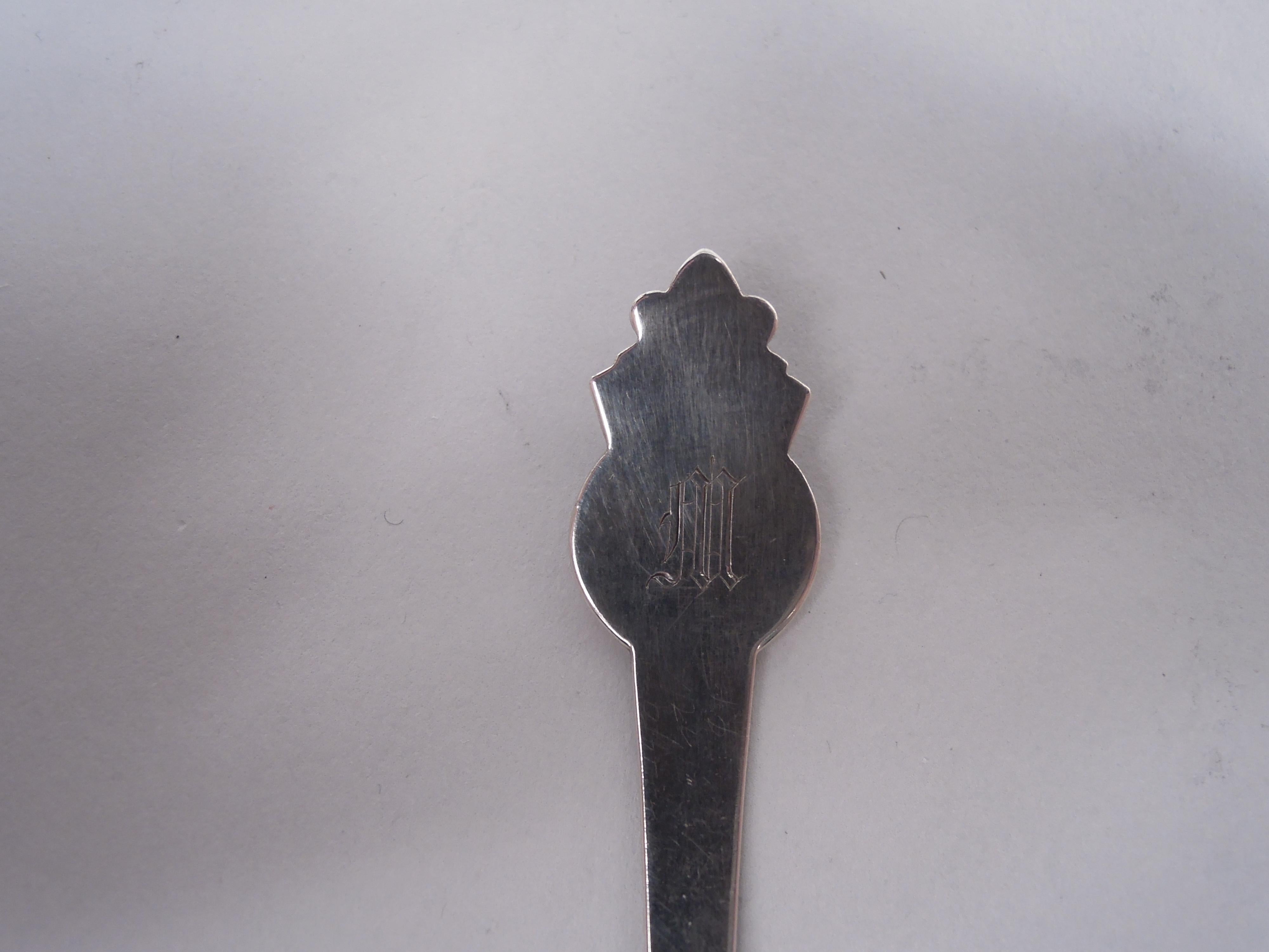 Antico portacucina in argento Gorham Coin con medaglione classico in vendita 3