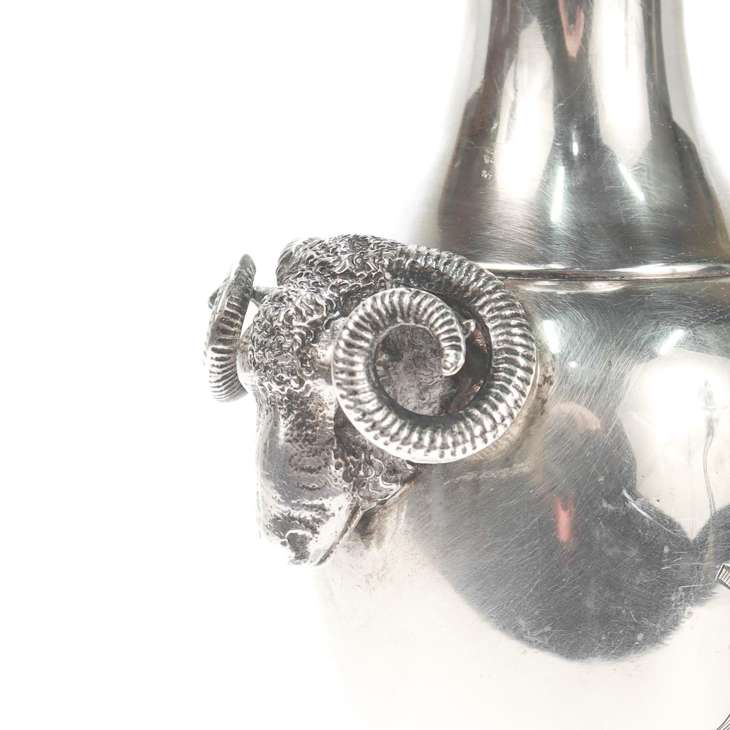vaso coin