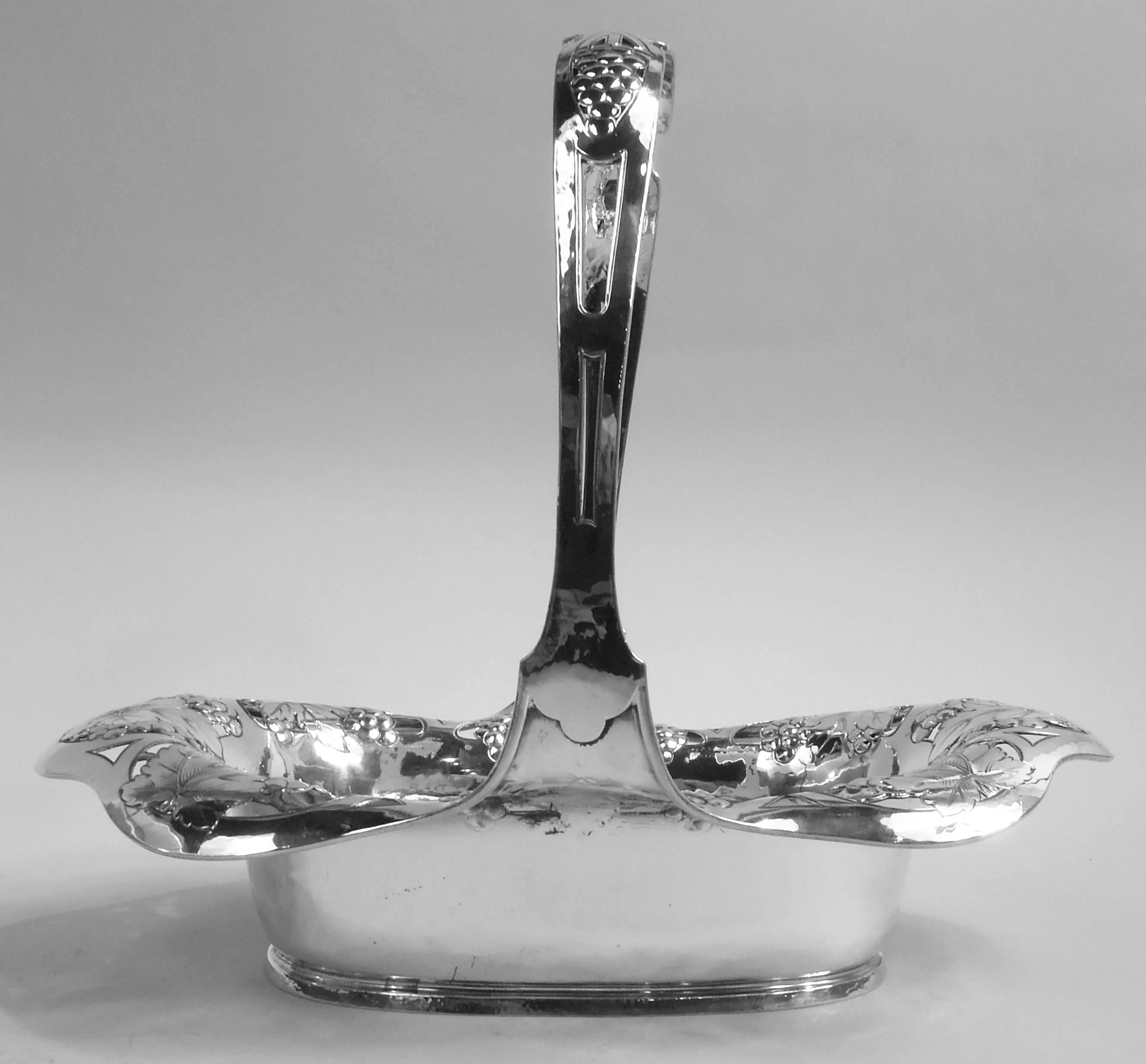 Martelé Panier antique Gorham Edwardian Art Nouveau en argent sterling en vente