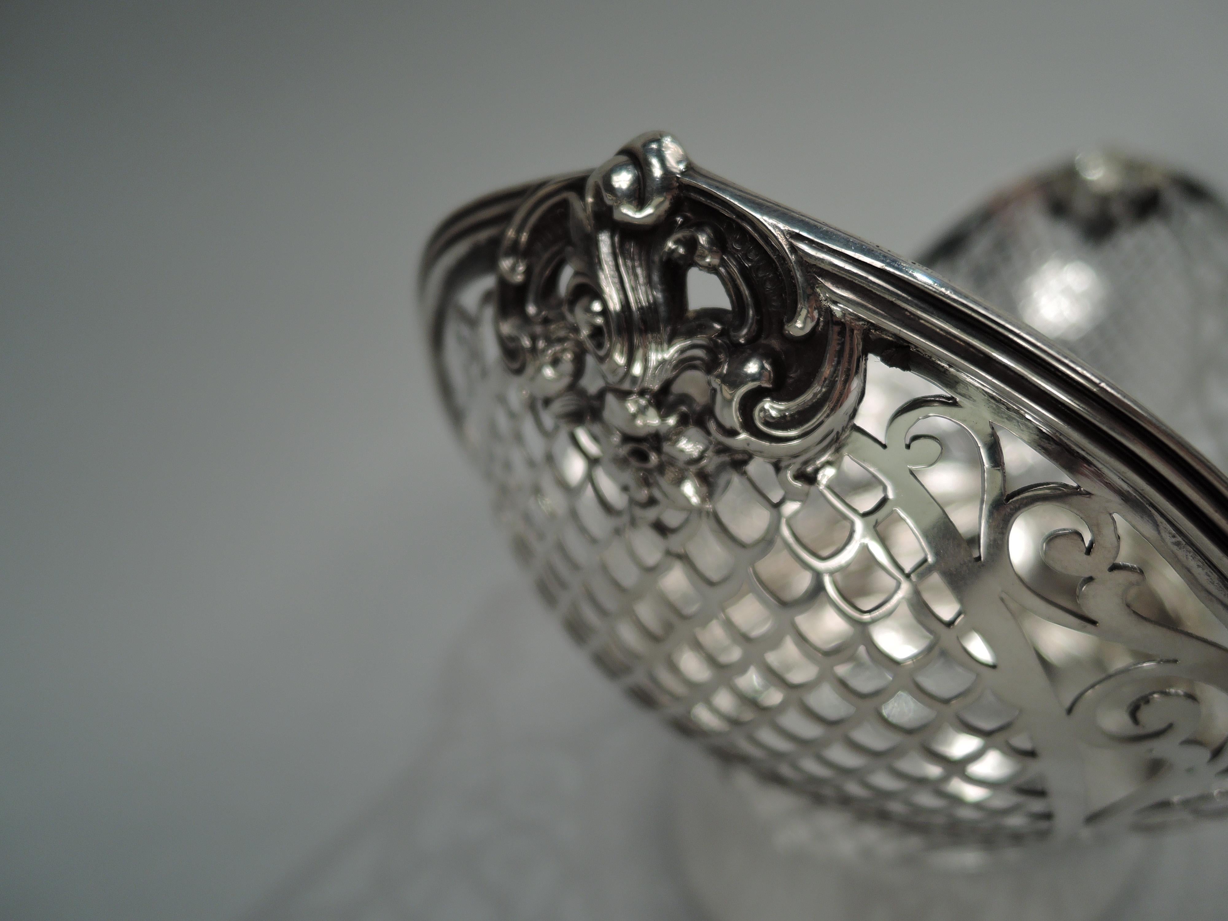 Antique Gorham Edwardian Classical Sterling Silver Pierced Bowl In Good Condition For Sale In New York, NY