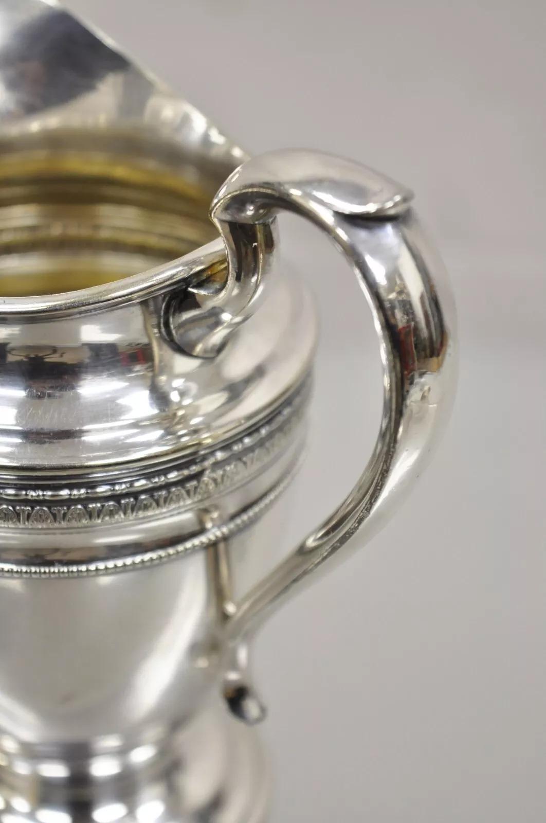 Antike Gorham Englisch Edwardian Small Silver Plated Chased Creamer Pitcher (20. Jahrhundert) im Angebot