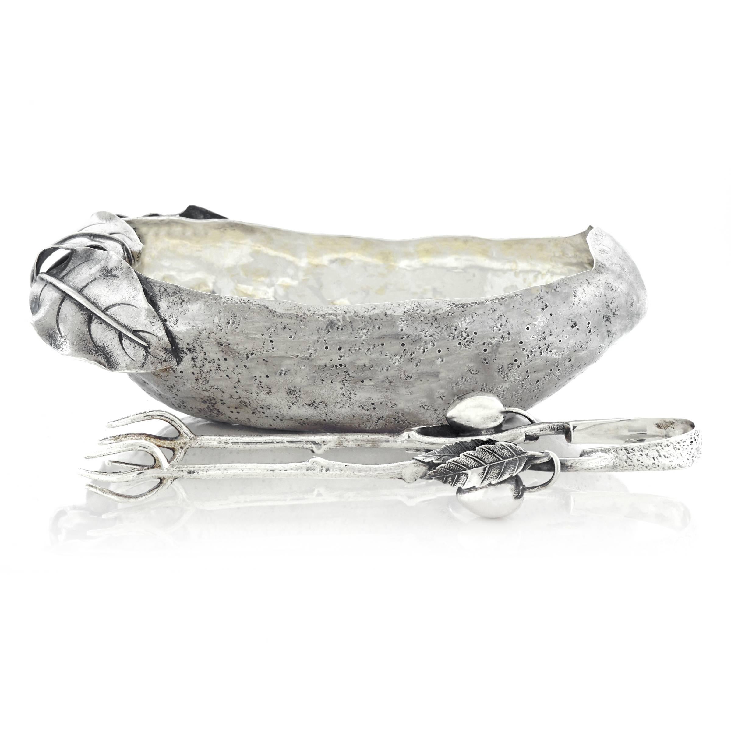 Mouvement esthétique Bol et pince à olives antique Gorham Sterling en vente