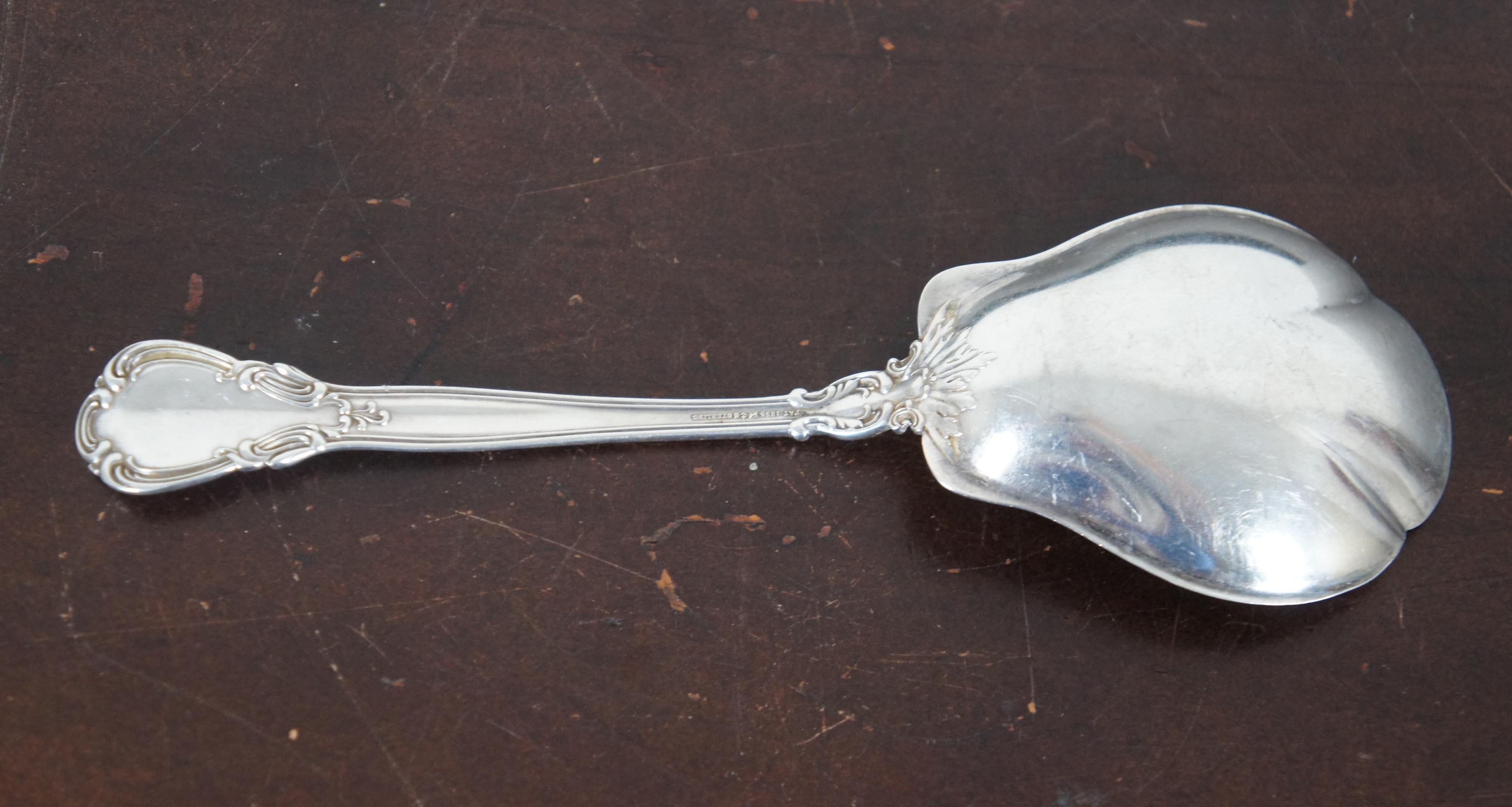 Antique Gorham Sterling Silver 925 Chantilly Berry Citrus Serving Spoon 82g In Good Condition In Dayton, OH