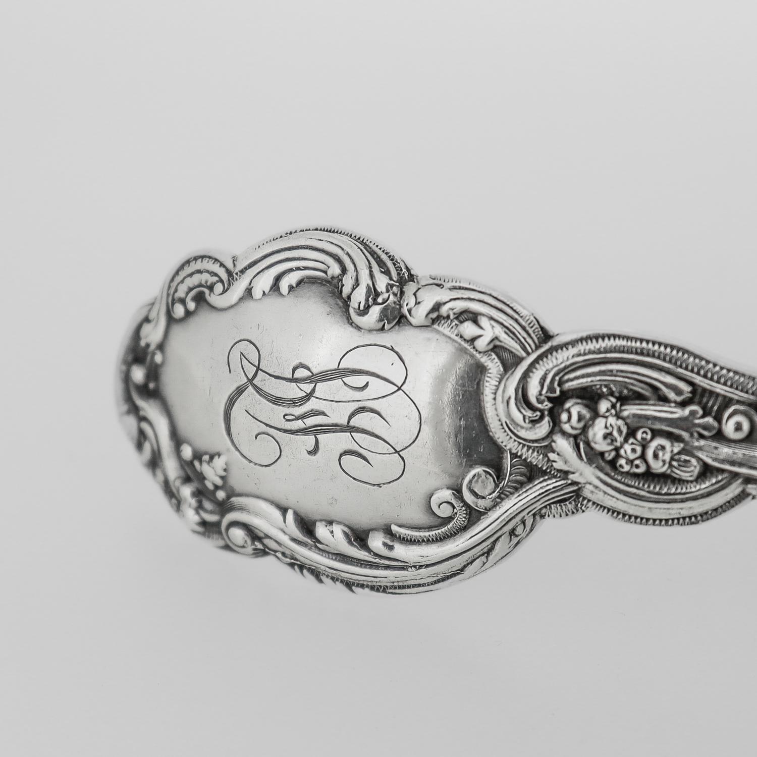 Fourchette à asperges ancienne en argent sterling à motif Versailles de Gorham en vente 3