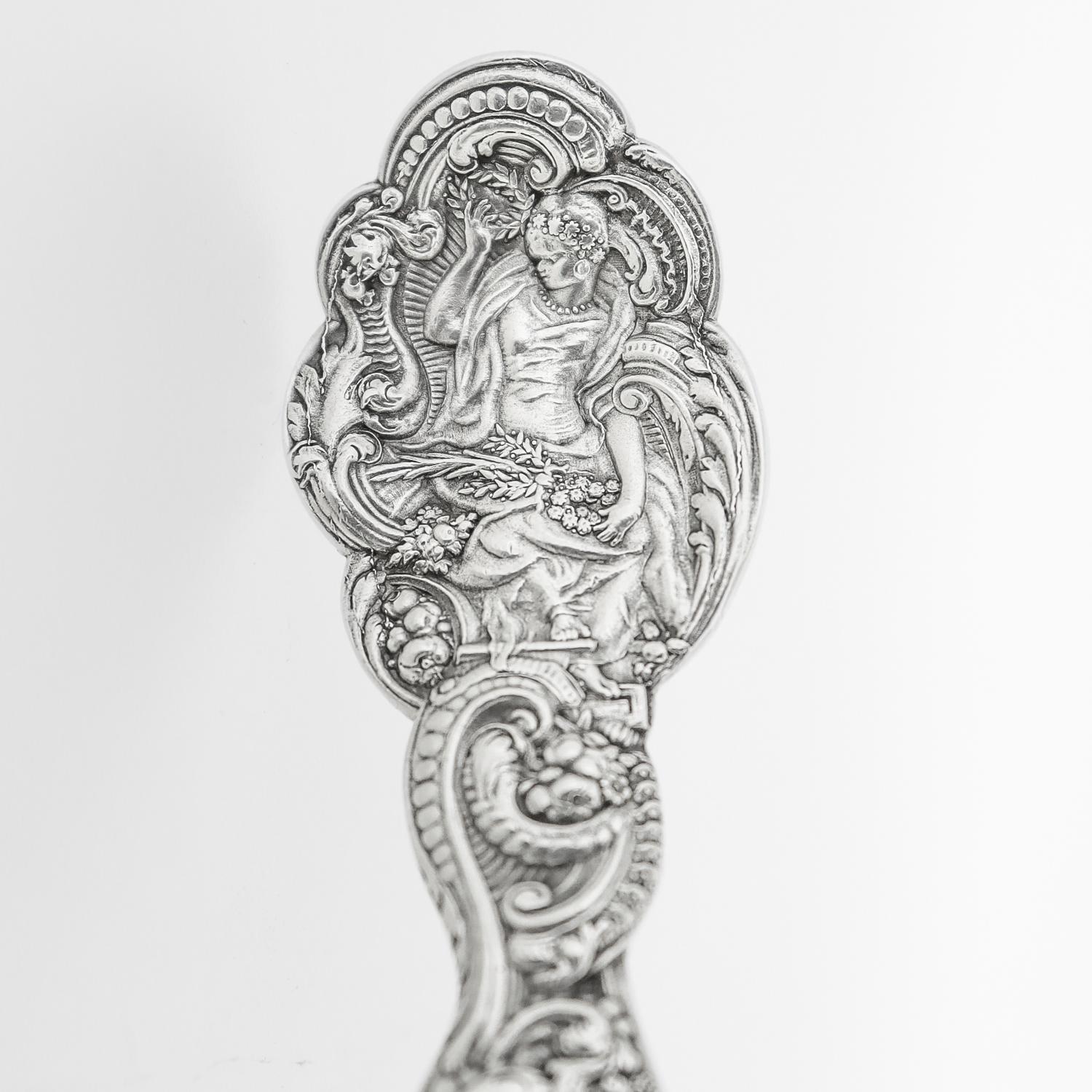 Américain Fourchette à asperges ancienne en argent sterling à motif Versailles de Gorham en vente