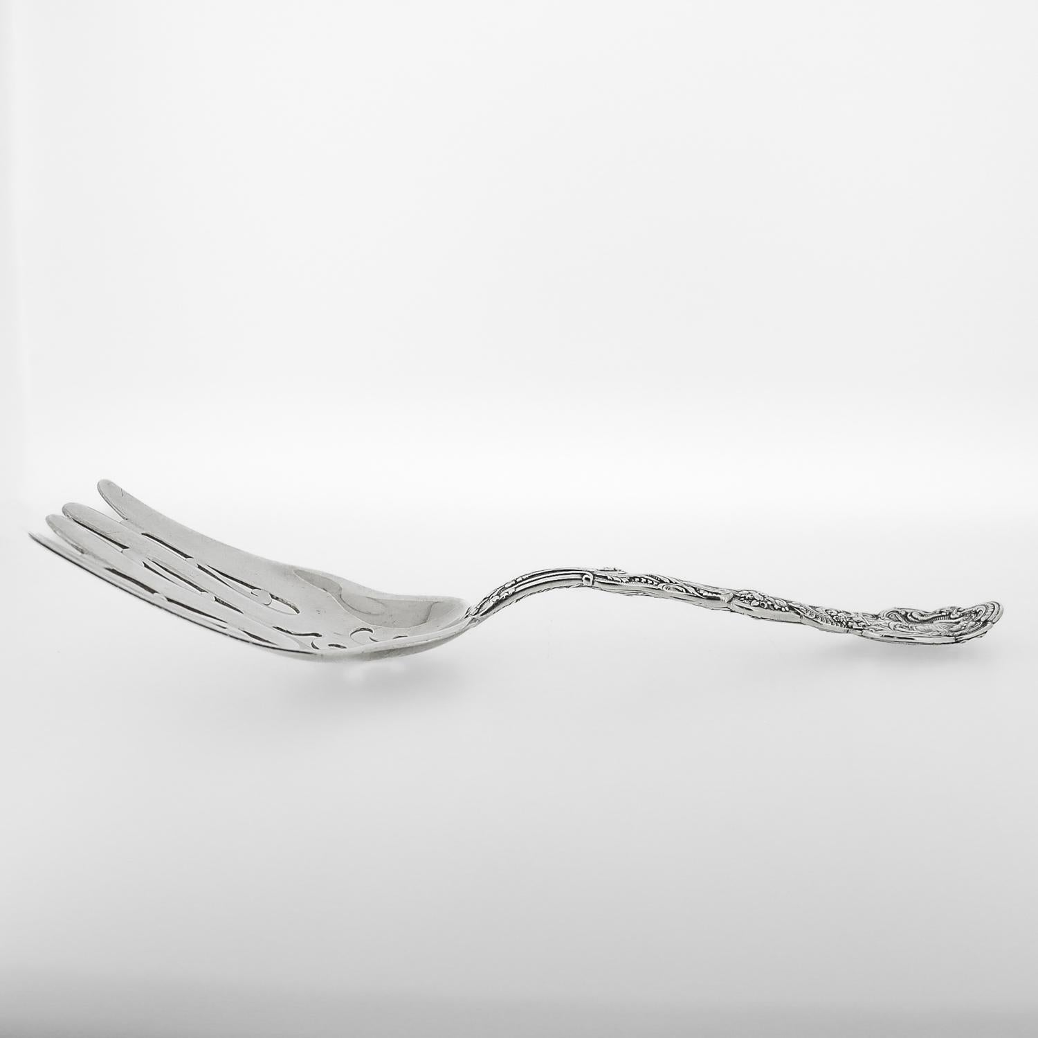 Fourchette à asperges ancienne en argent sterling à motif Versailles de Gorham Bon état - En vente à Philadelphia, PA