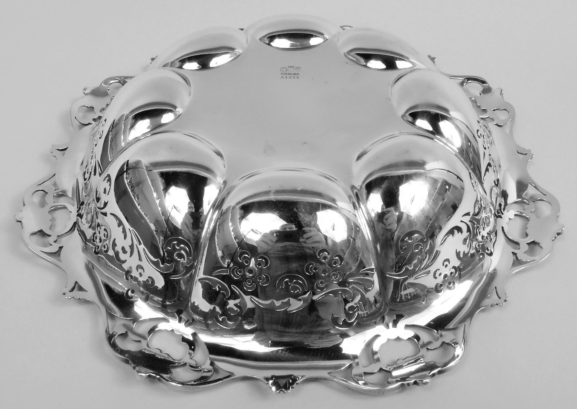 Fin du XIXe siècle Antique Gorham Victorian Classical Sterling Silver Bowl, 1899