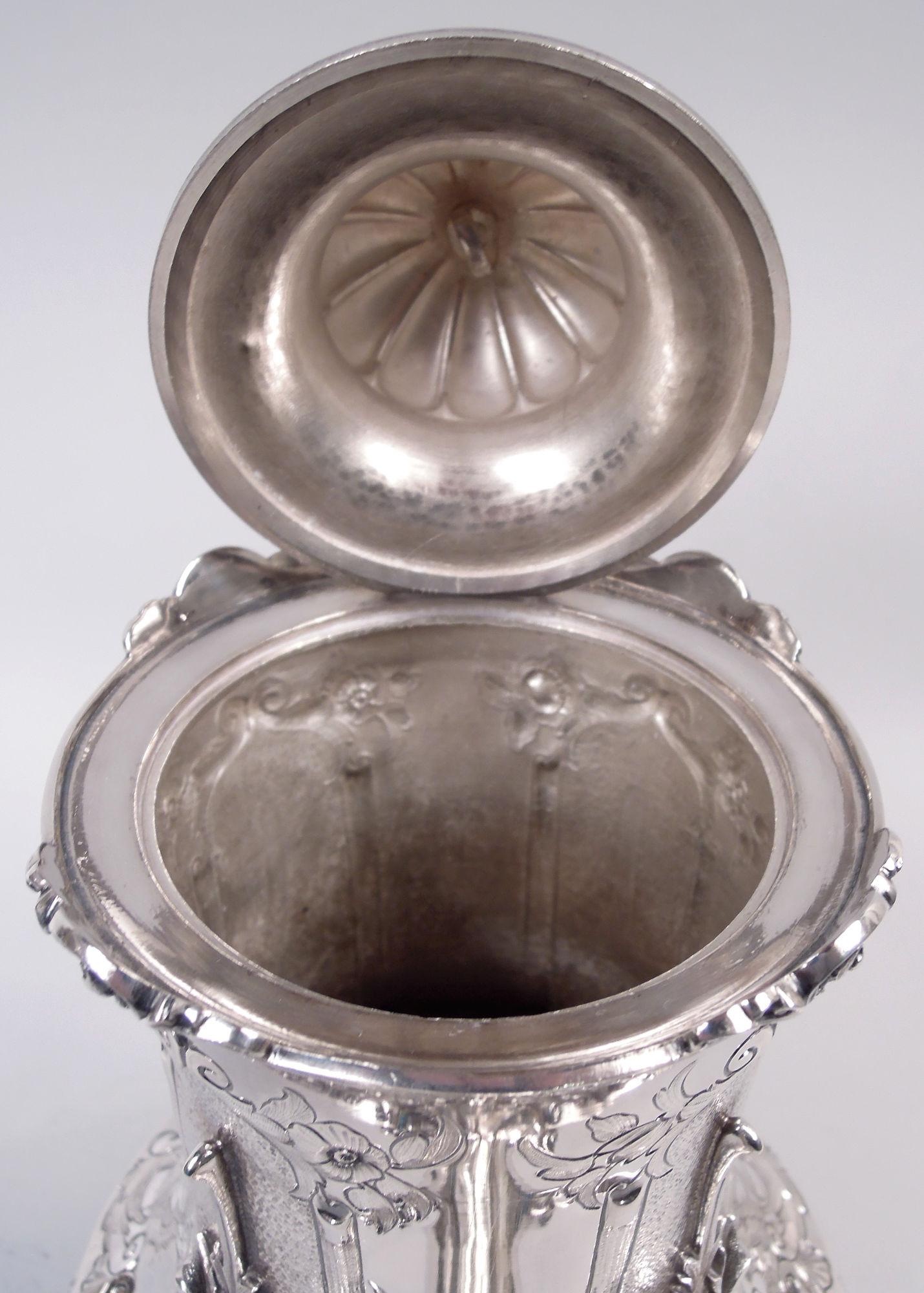 Antique Gorham Victorian Gothic Classical Coin Silver Coffeepot en venta 4