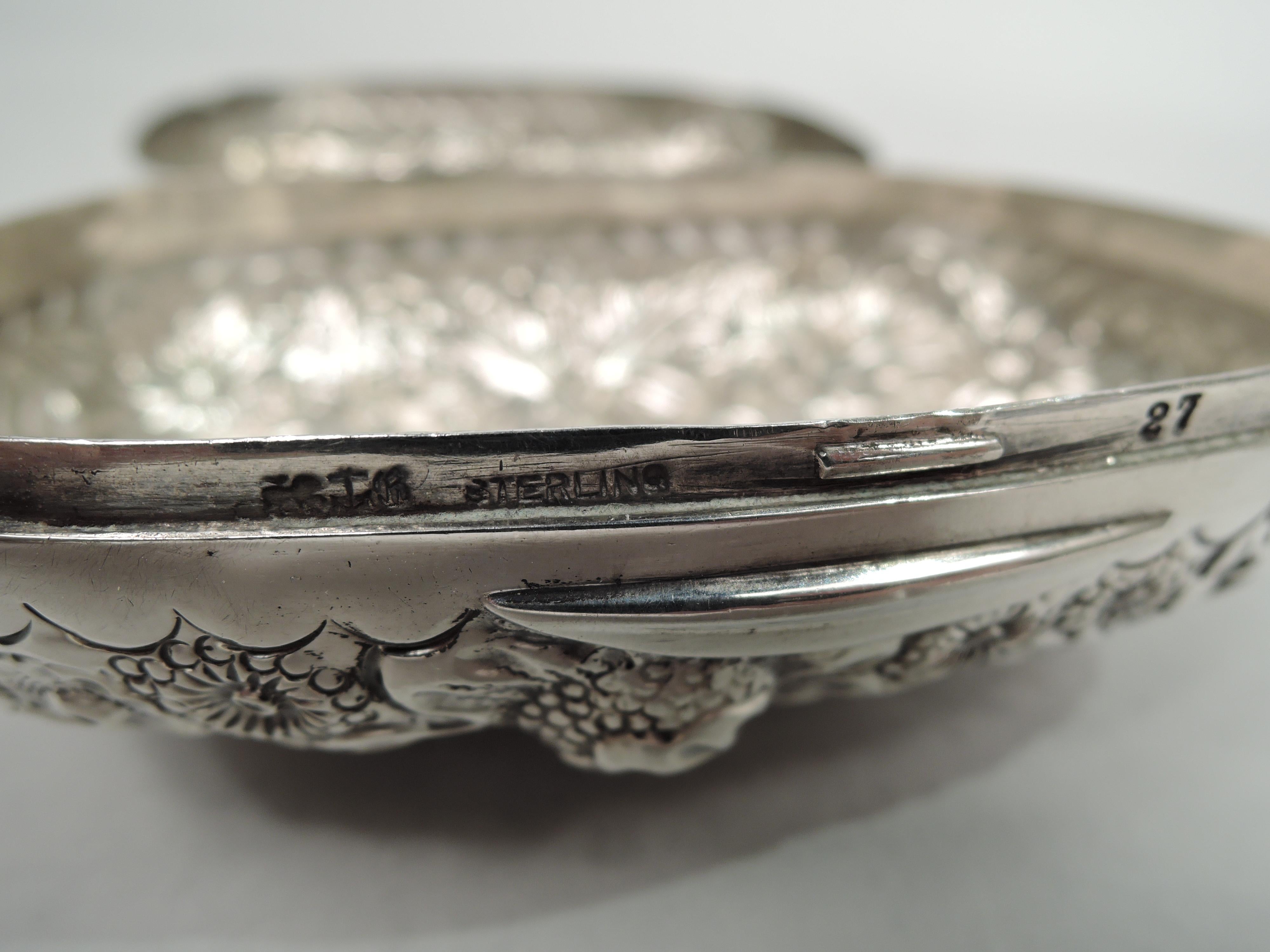 Antique Gorham Victorian Repousse Sterling Silver Soap Box In Excellent Condition In New York, NY