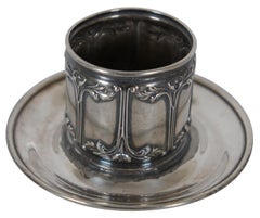 Porte-dents d'allumettes antique sur pied en argent sterling repoussé Gorham & Webster