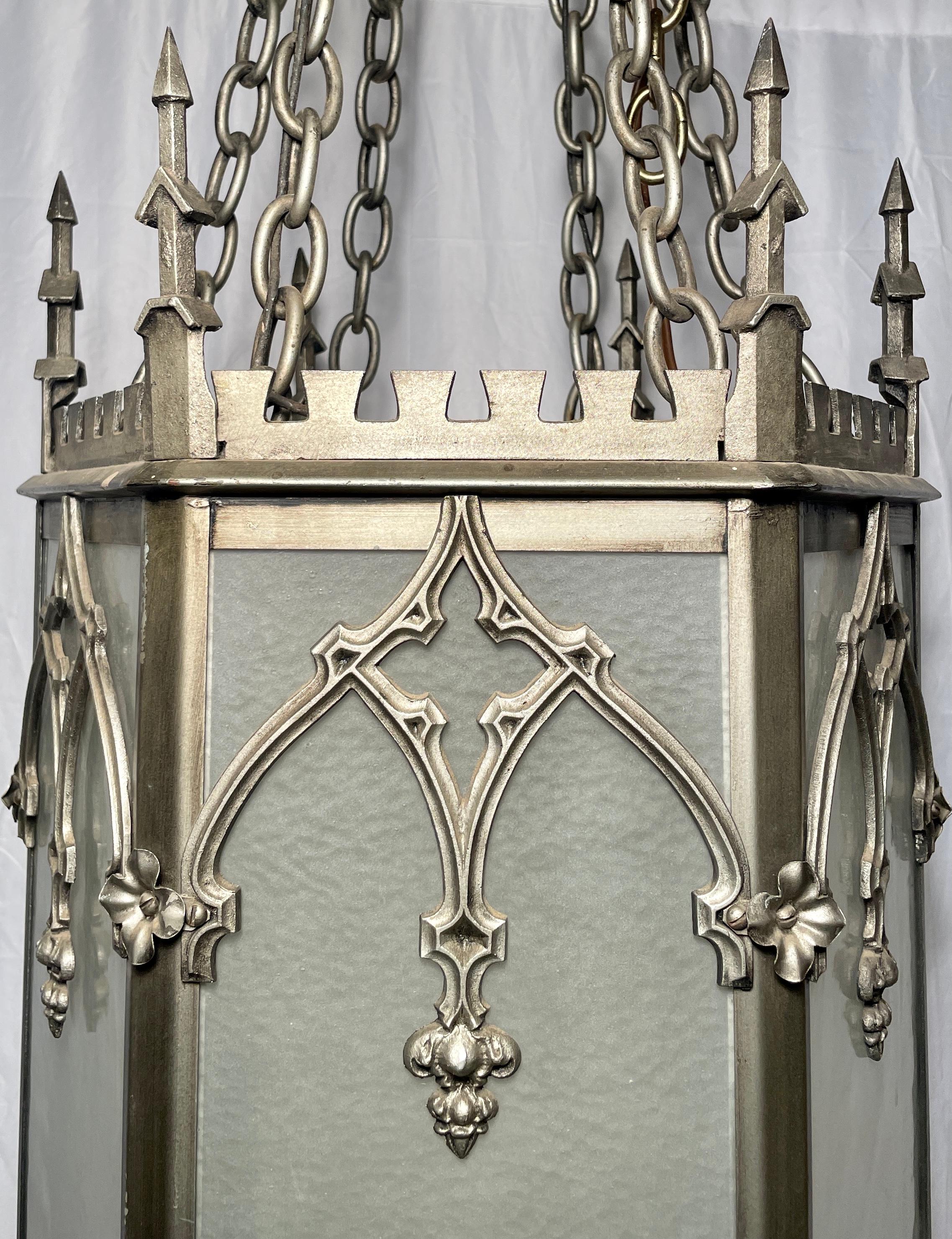 Antike amerikanische gotische amerikanische Eisen-Hallenlaterne aus Eisen, um 1900-1910 (Gotisch) im Angebot