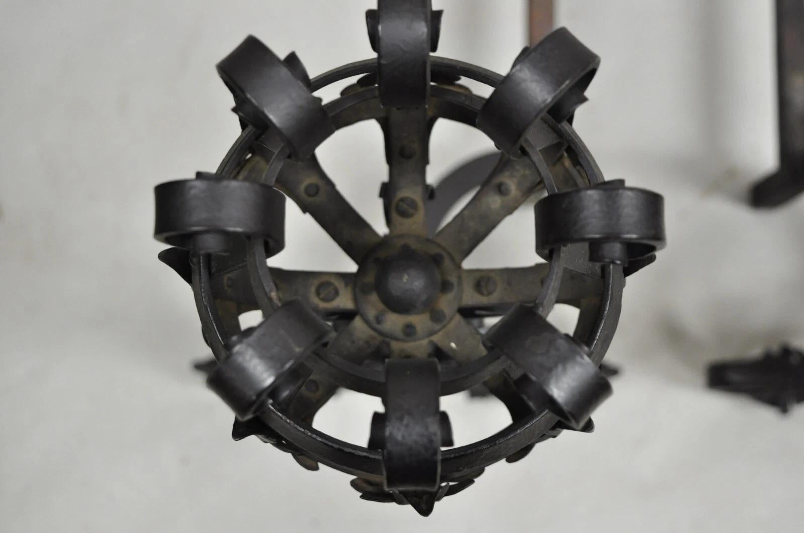 Antiguo Gótico Artes y Oficios Grande de hierro forjado Chimenea Andirons w / Bar - Set en venta 5