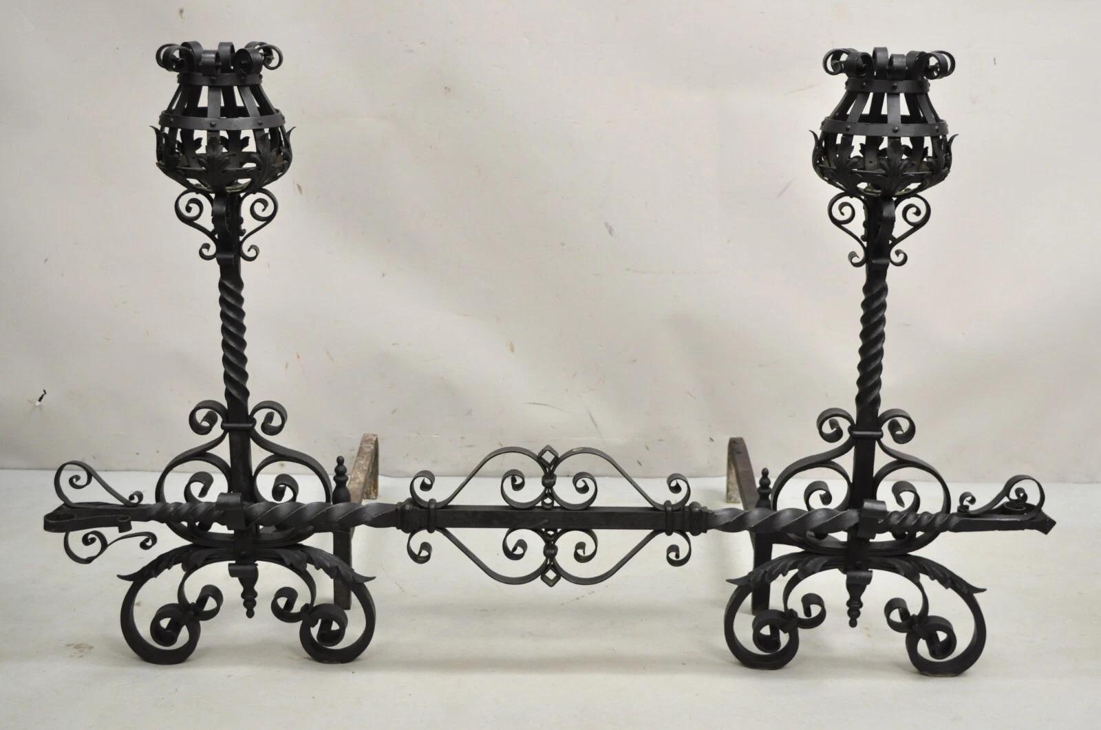 Antiguo Gótico Artes y Oficios Grande de hierro forjado Chimenea Andirons w / Bar - Set en venta 6