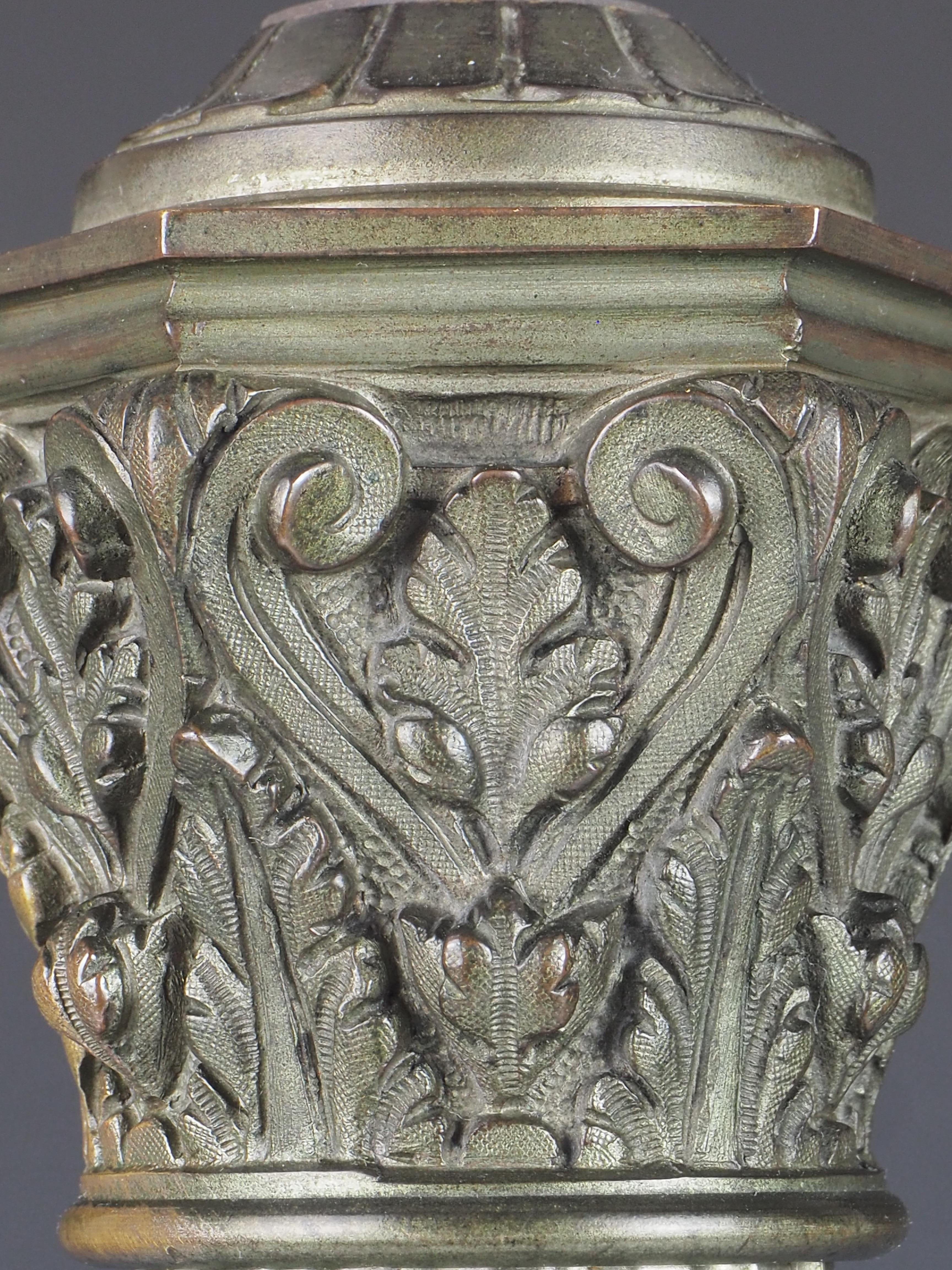 Antique Gothic Bronze Corinthian Column Table Lamp In Good Condition For Sale In Lincoln, GB