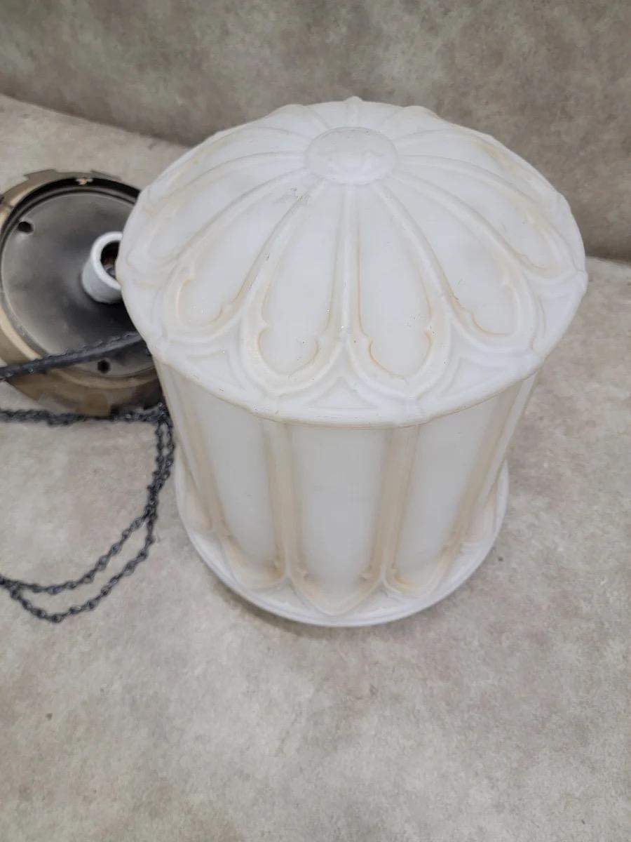 Antico pendente vittoriano in vetro lattiginoso - Set di 2 luci in vendita 4