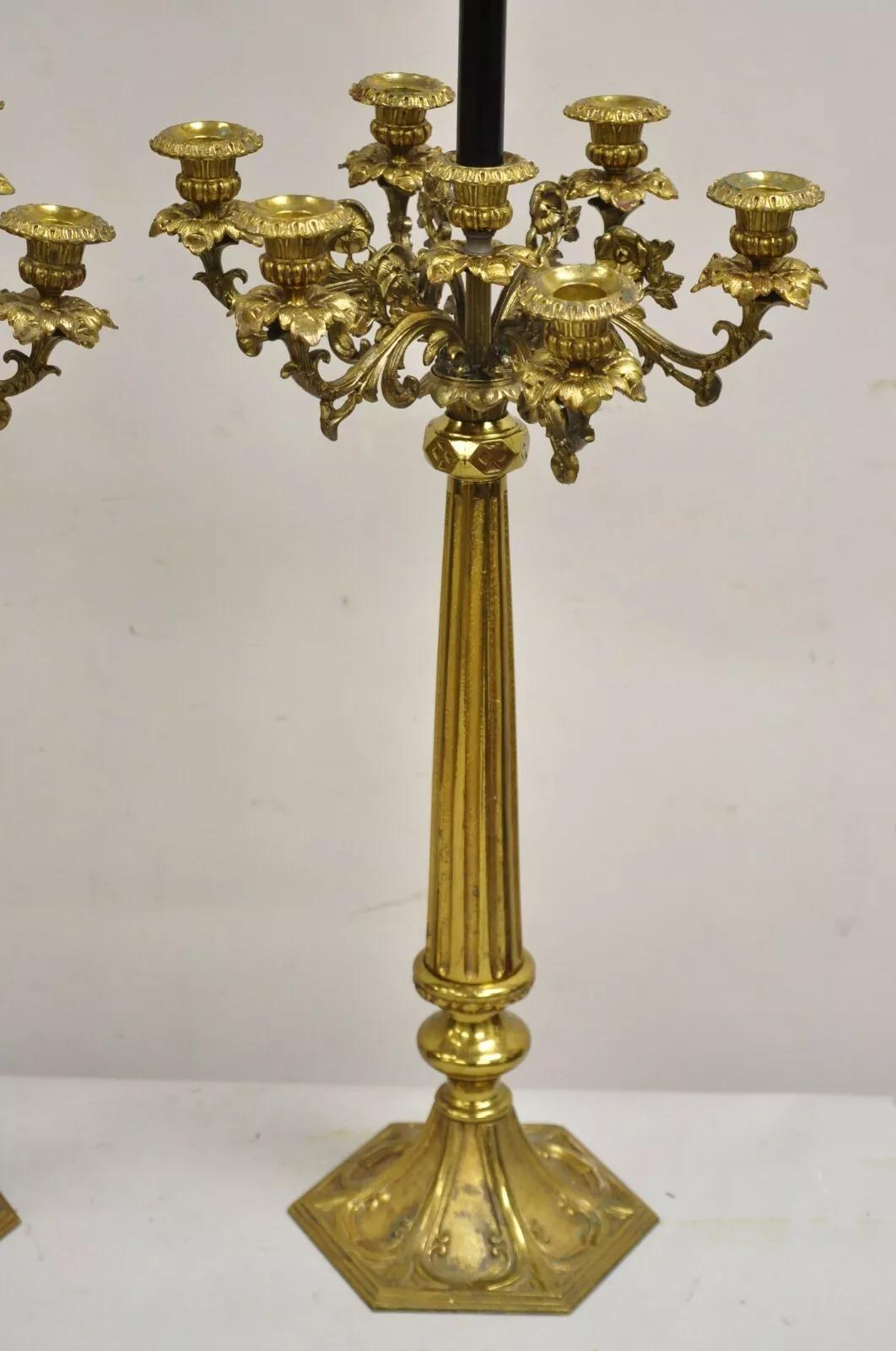 Paire de lampes de table gothiques, françaises, Empire Renaissance, en bronze, antiques Bon état - En vente à Philadelphia, PA