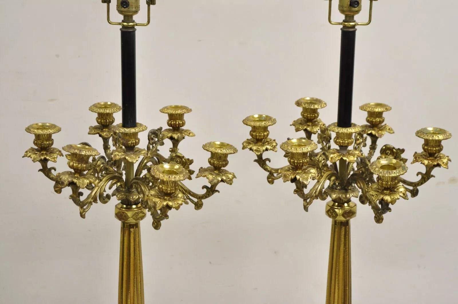 Bronze Paire de lampes de table gothiques, françaises, Empire Renaissance, en bronze, antiques en vente