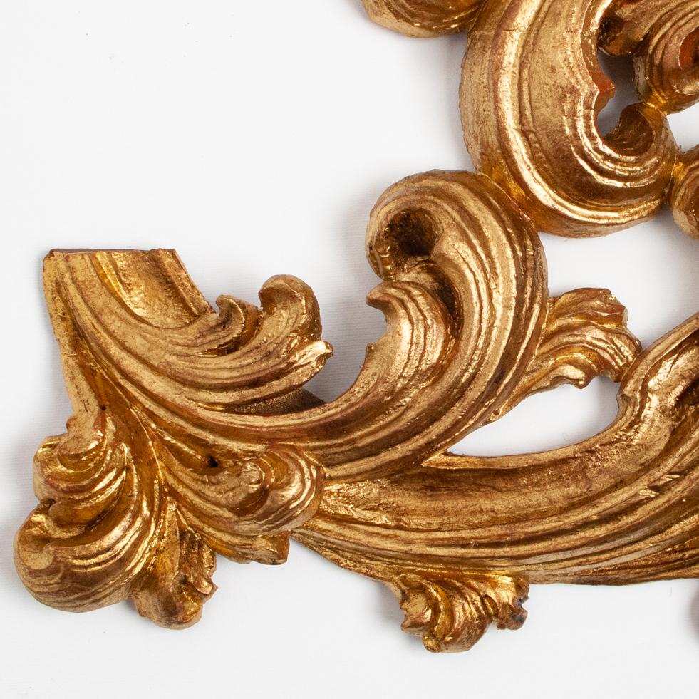 Antiker gotischer Fries aus vergoldetem Holz (Barock) im Angebot