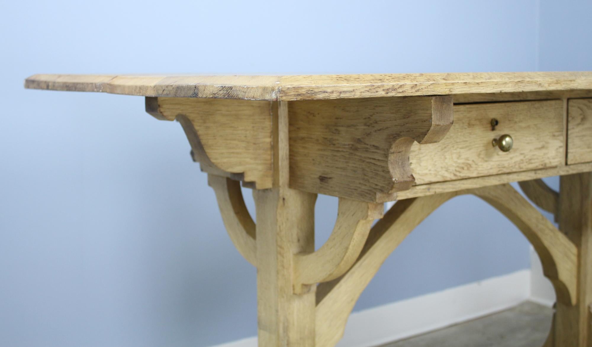 Antique Gothic Oak Desk In Good Condition In Port Chester, NY