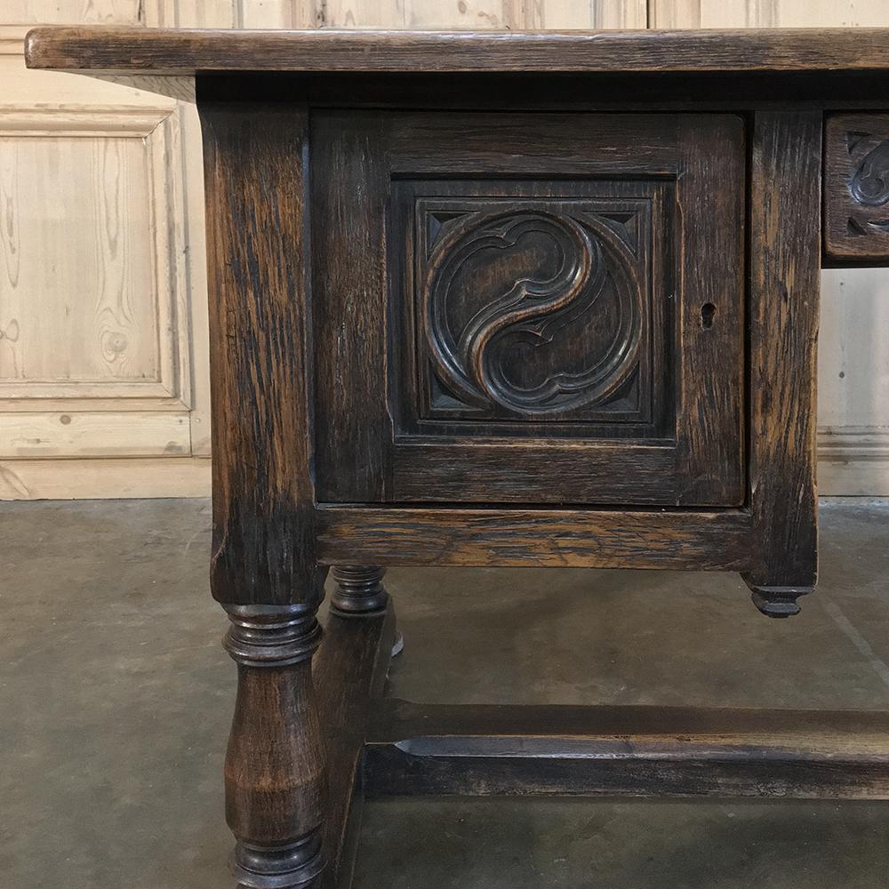 Antique Gothic Oak Desk with Leather Top In Good Condition For Sale In Dallas, TX