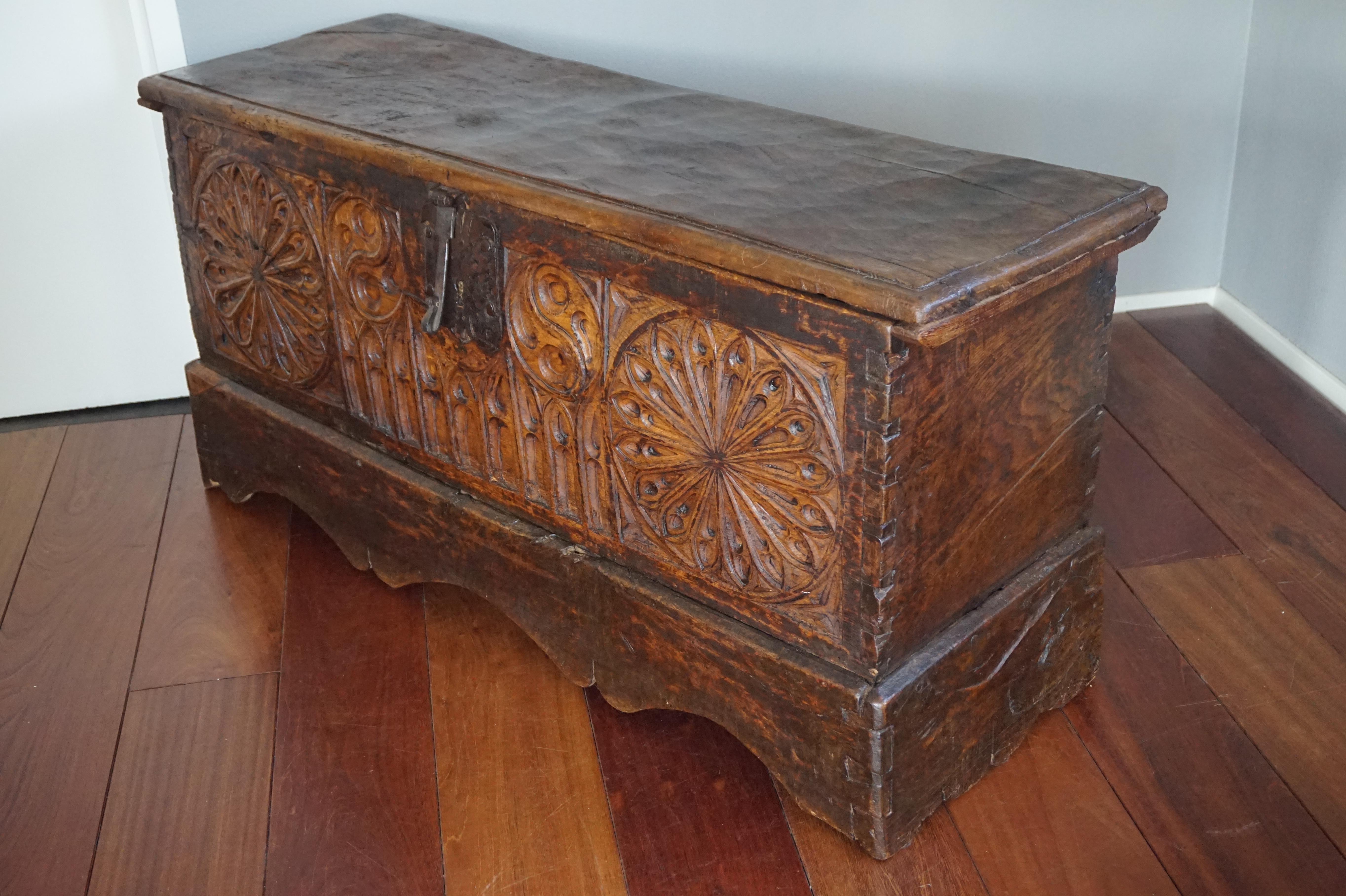 Antique Gothic Revival Blanket Chest / Trunk with an Amazing Patina 1680 - 1720 5