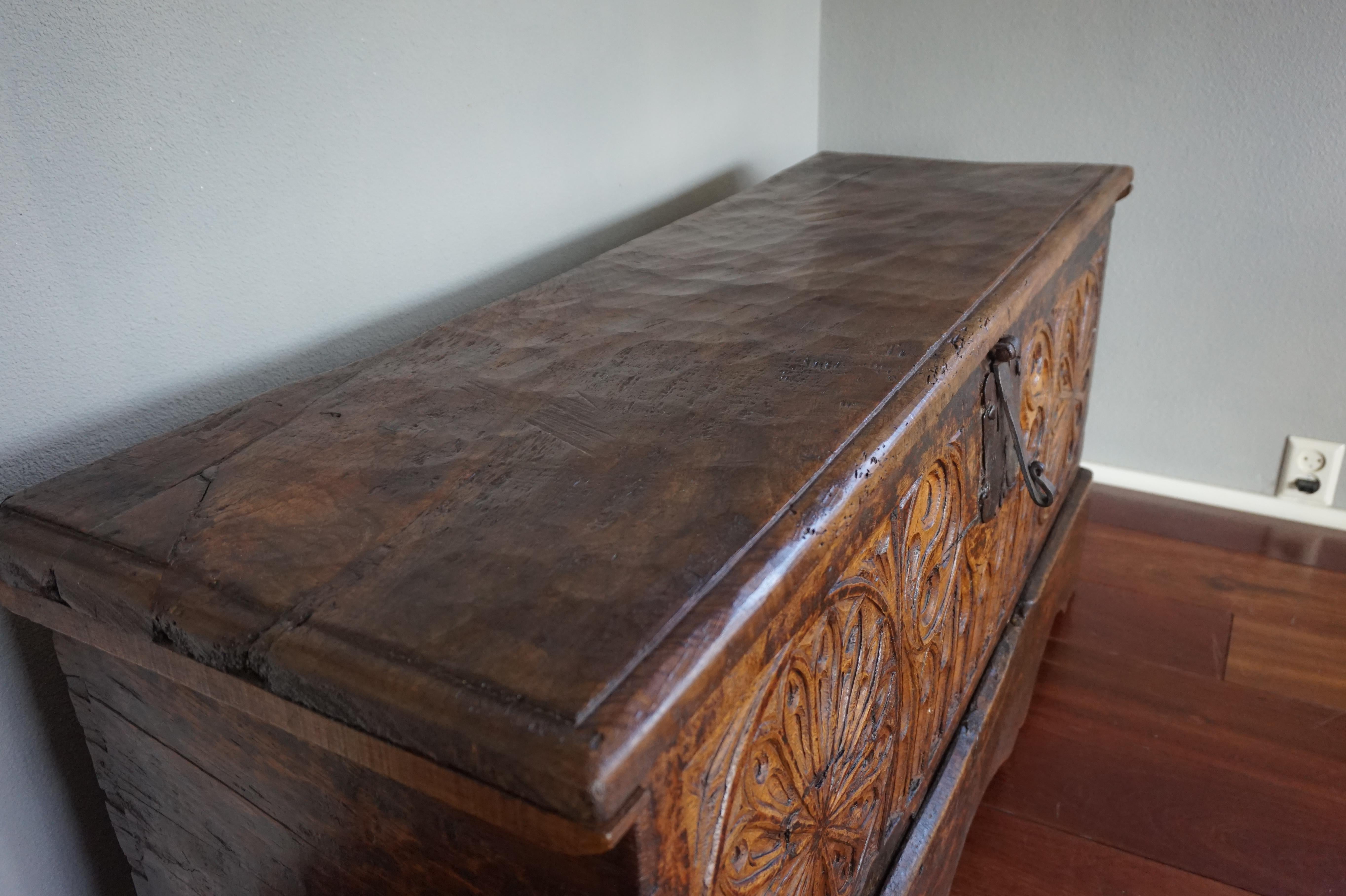Antique Gothic Revival Blanket Chest / Trunk with an Amazing Patina 1680 - 1720 6