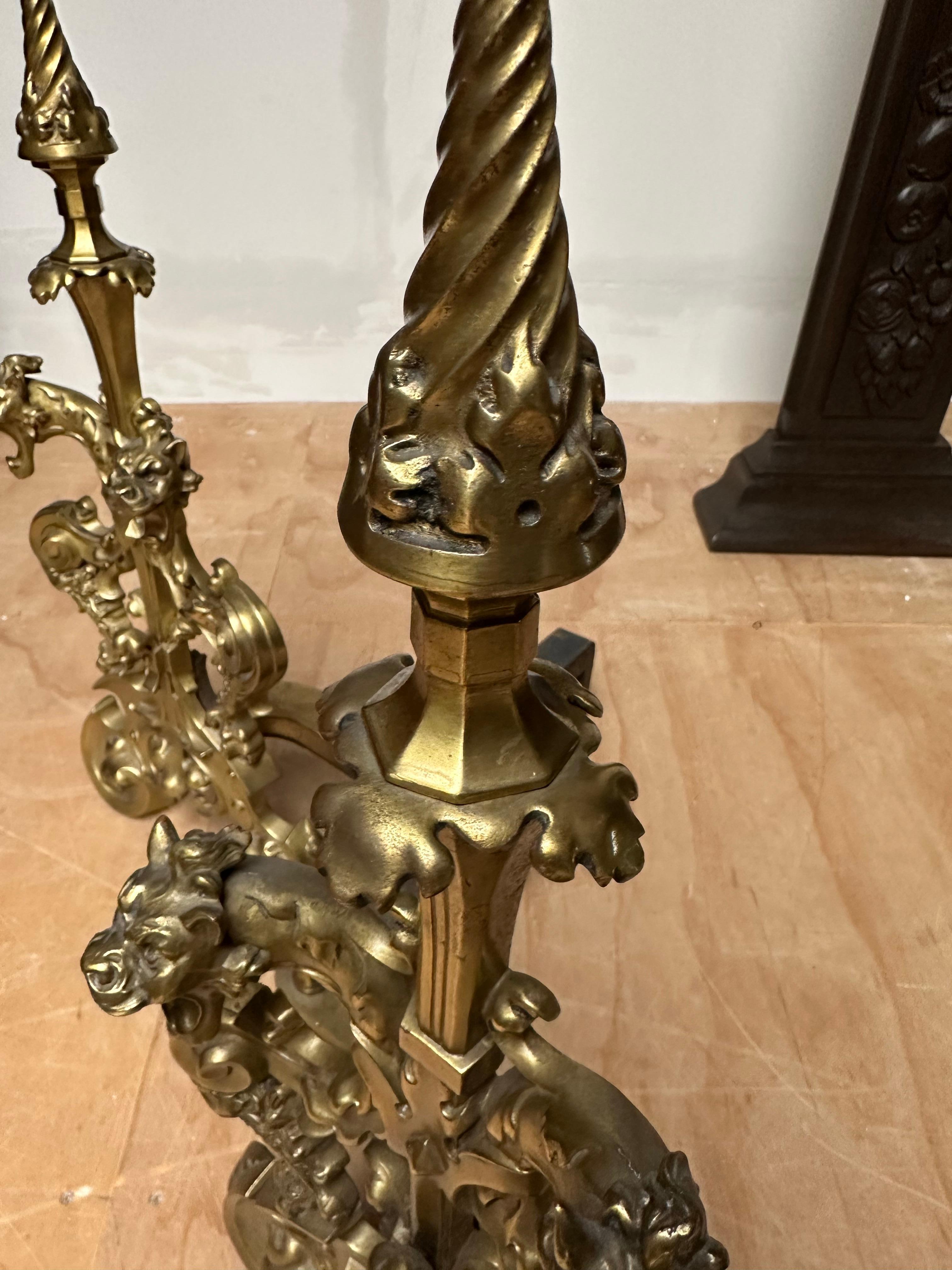 Antike Gotik-Revival-Feuerböcke oder Feuerböcke aus vergoldeter Bronze mit Drachen / Kaminbesteck im Angebot 11