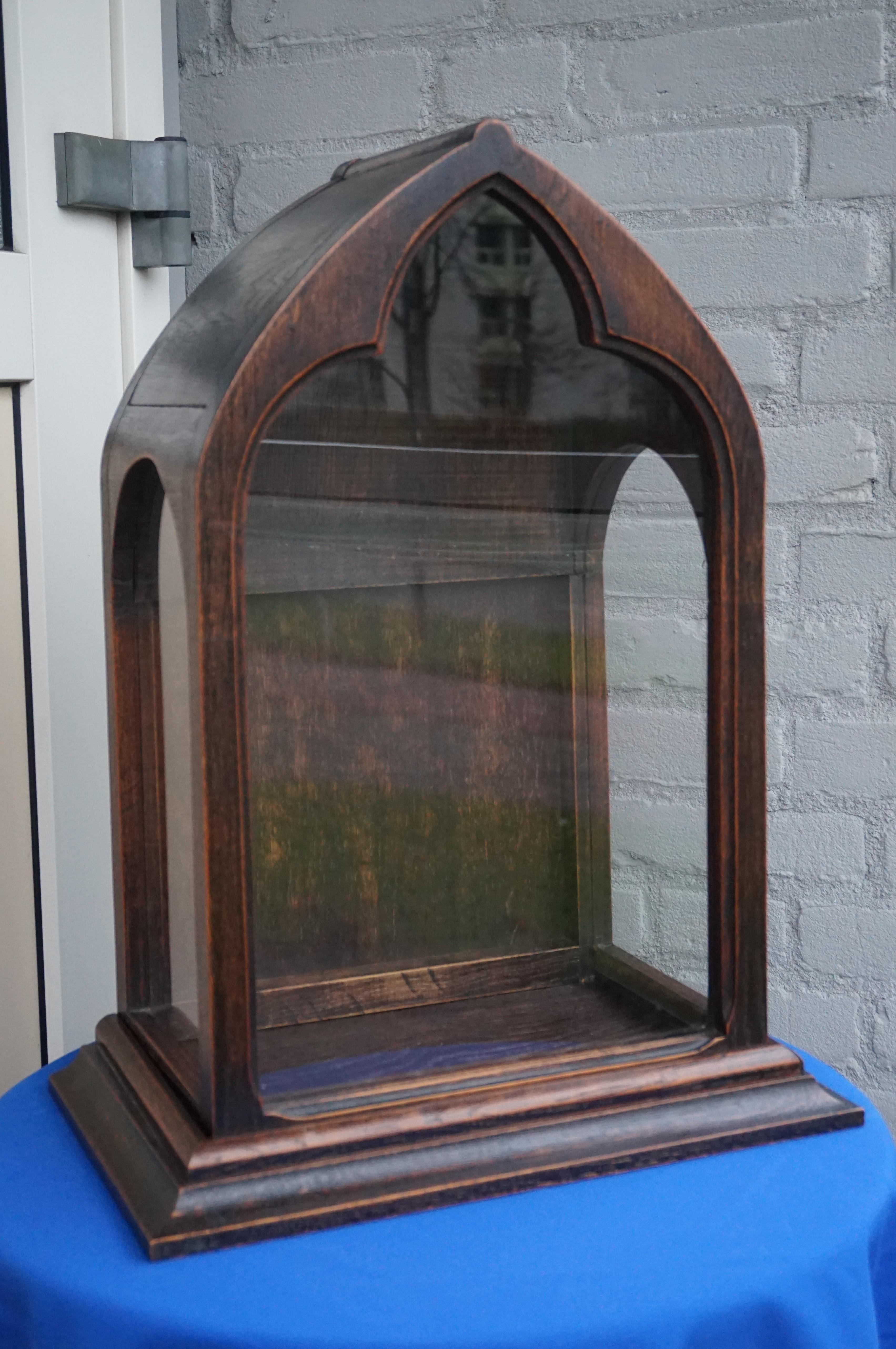 Handcrafted Gothic chapel / church statuette cabinet.

If you own an antique church sculpture or a bronze Gothic clock then this could be the perfect dome / chapel for it. This handcrafted oak cabinet is in the best condition possible and you can