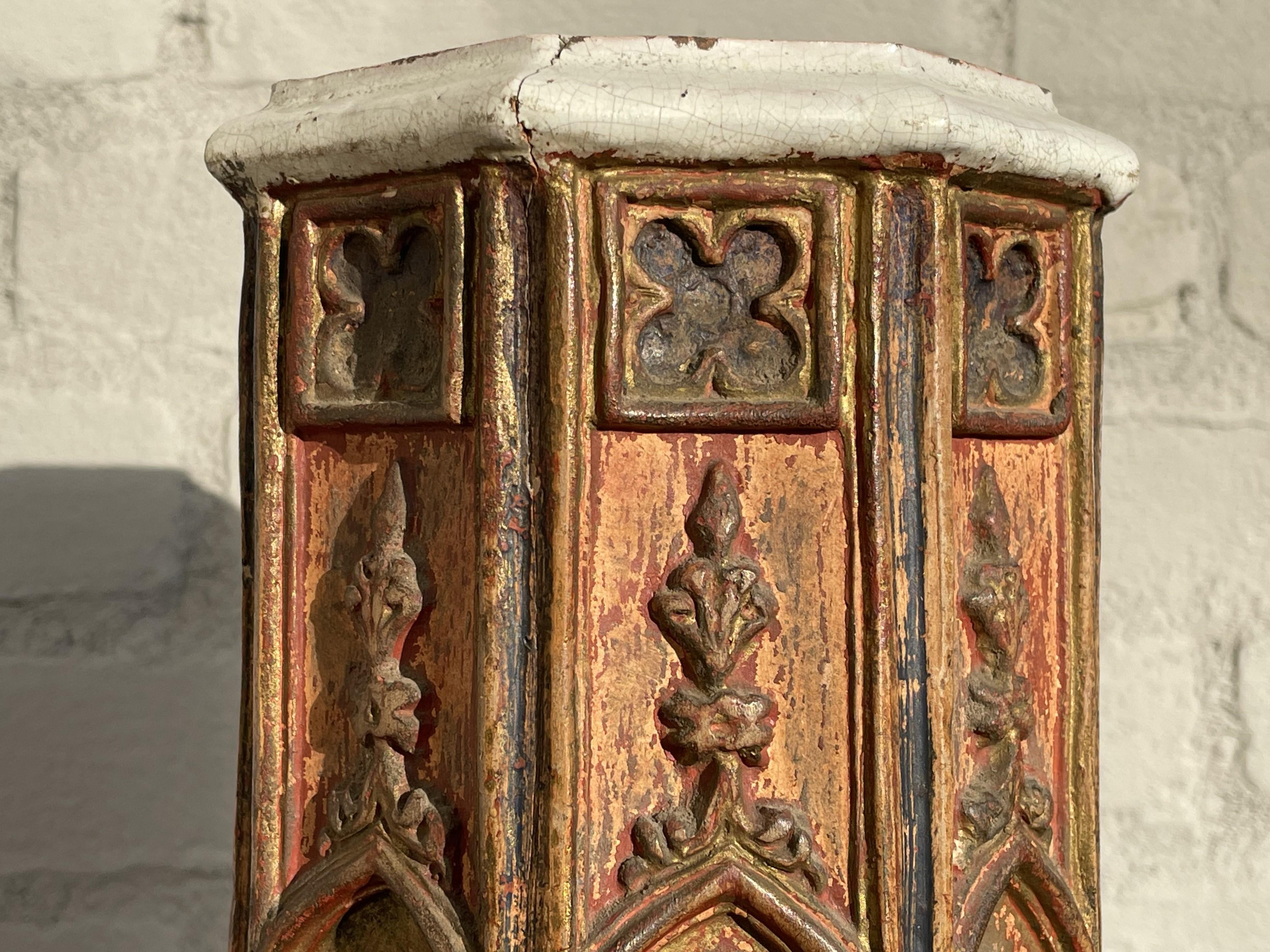 Antike Gotik-Revival-Vase, glasierte Tonvase, Sanctuary, m. Apostle in Kirchenfenstern im Angebot 6