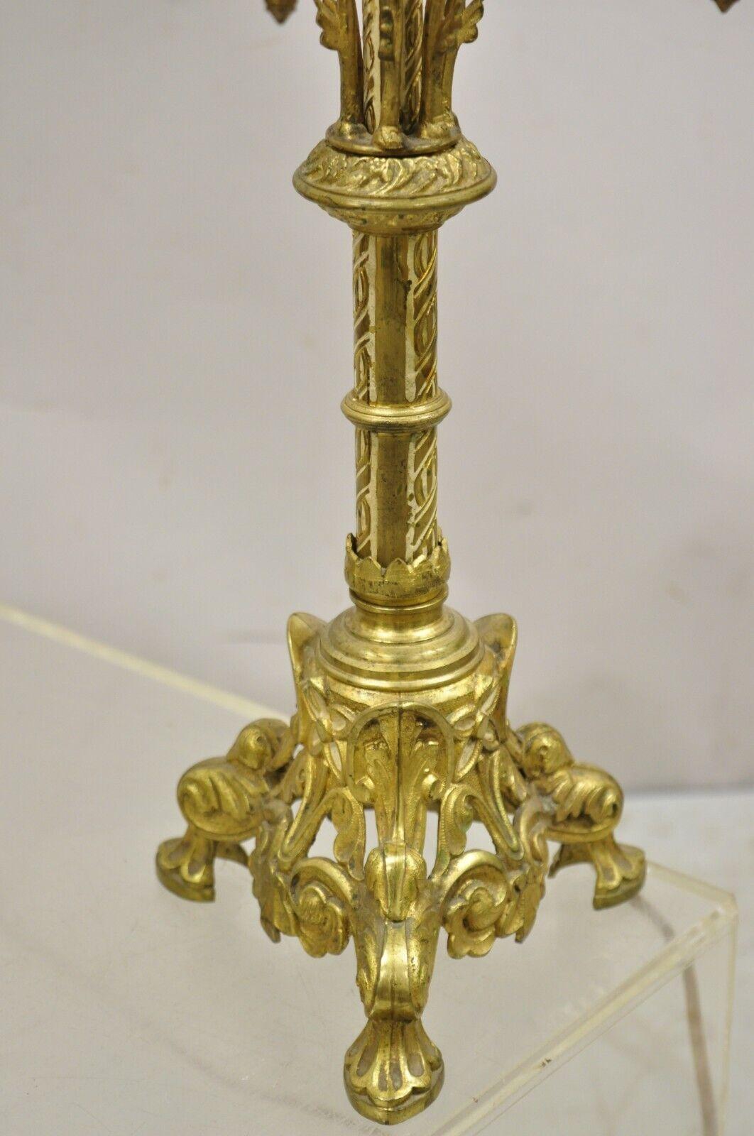Paire de lampes de table en bronze doré figuratives Antique Revival en vente 2
