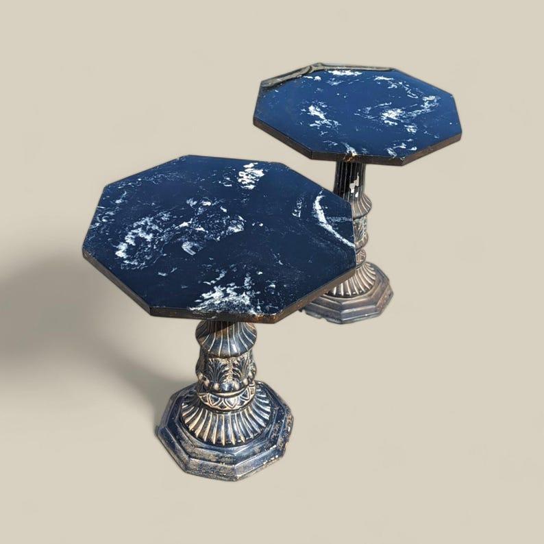 Piédestaux en marbre de style néo-gothique antique, tables d'appoint Art déco du milieu du siècle dernier en vente 3