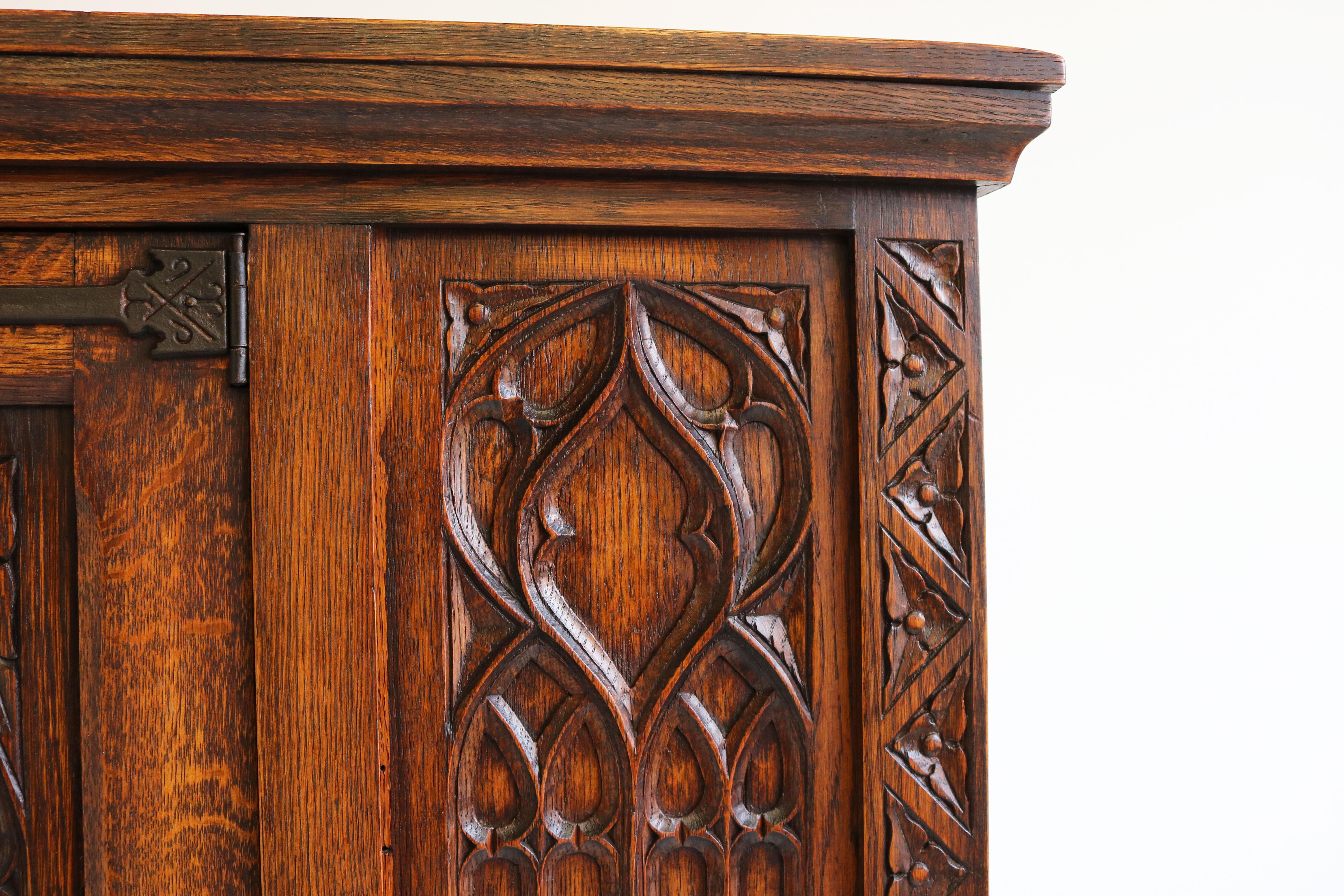 Dutch Antique Gothic Revival Oak Carved Dry Bar / Drinks Cabinet Church Windows Arches For Sale