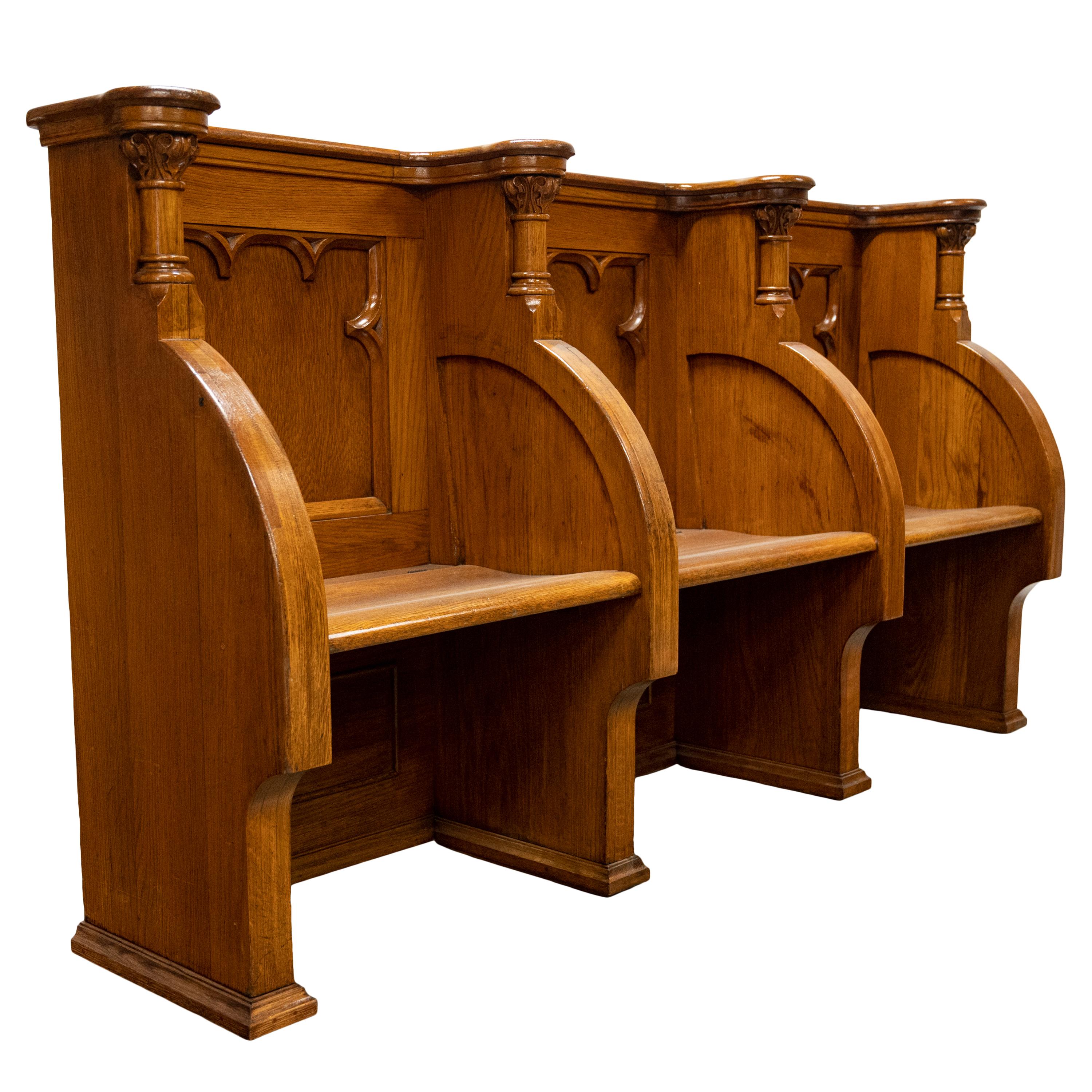 Antique Gothic Revival Pugin Carved Oak Church 3 Seat Pew Bench Choir Stall 1850 In Good Condition In Portland, OR