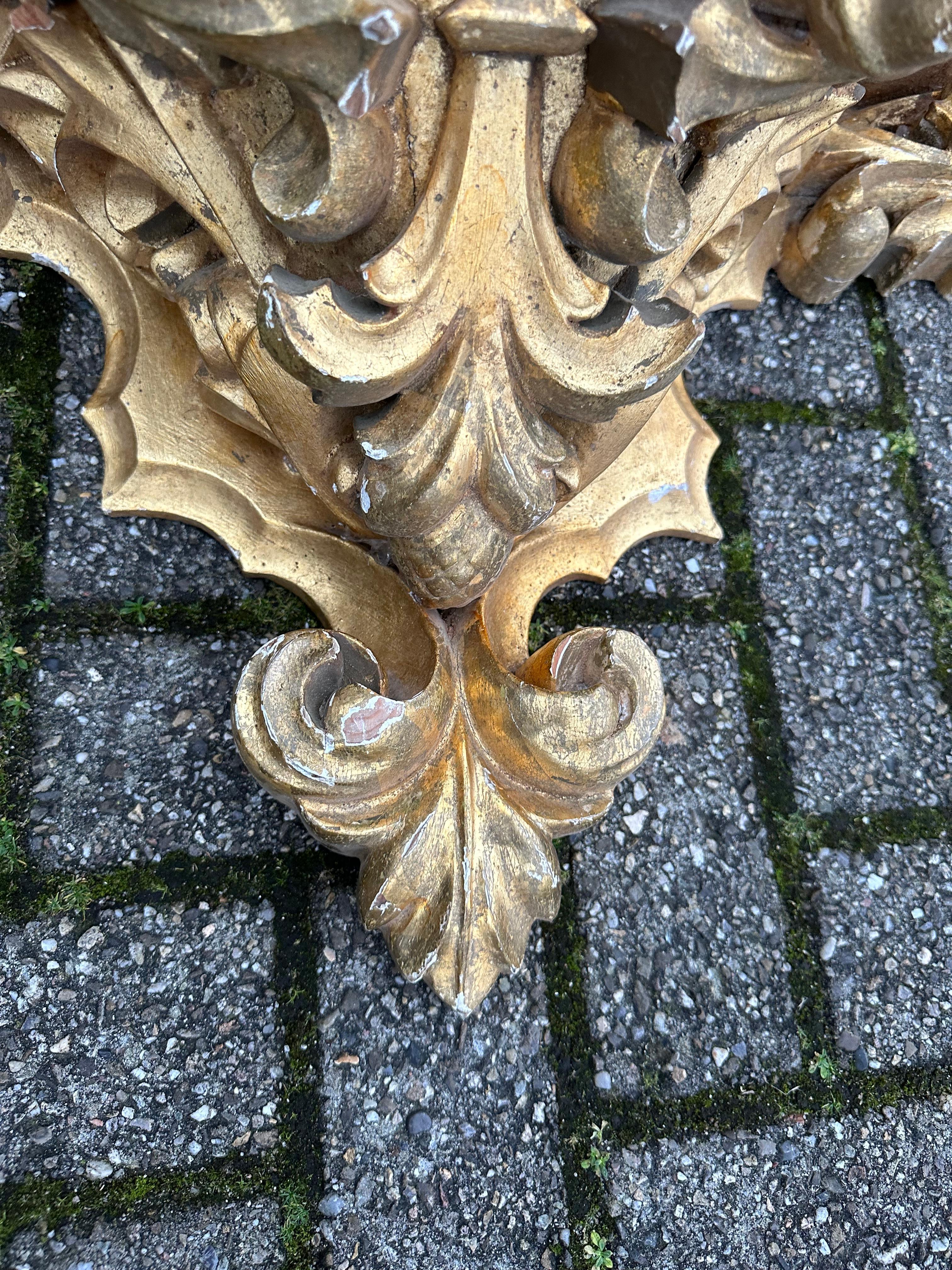 Antike Gotik Revival Top Qualität Hand geschnitzt & vergoldet Holz Kirche Wandhalterung im Angebot 1
