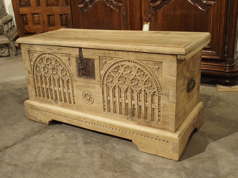 Antique Gothic Style Carved Oak Trunk, circa 1900 For Sale at 1stdibs