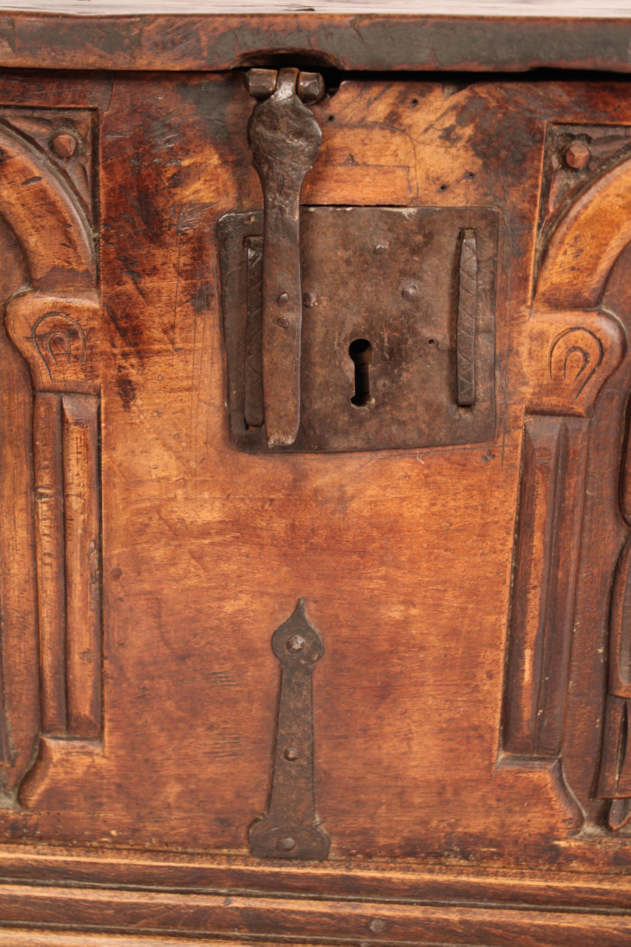 Antique Gothic Style Elm Trunk For Sale 1