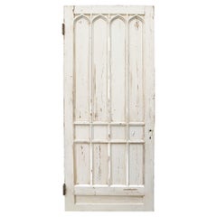 Porte d'intérieur de style gothique ancien