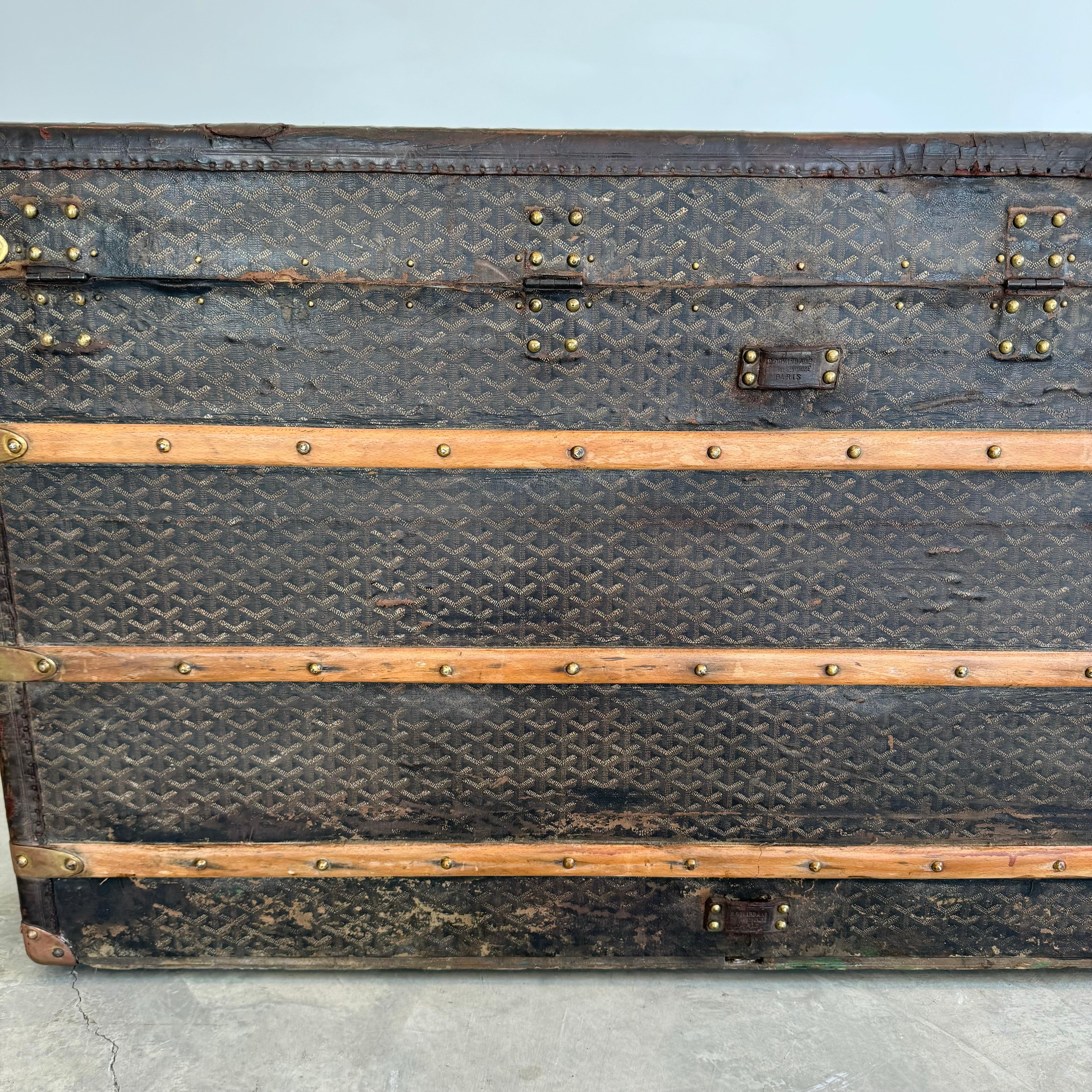 Women's or Men's Antique Goyard Leather, Canvas and Brass Steamer Trunk For Sale