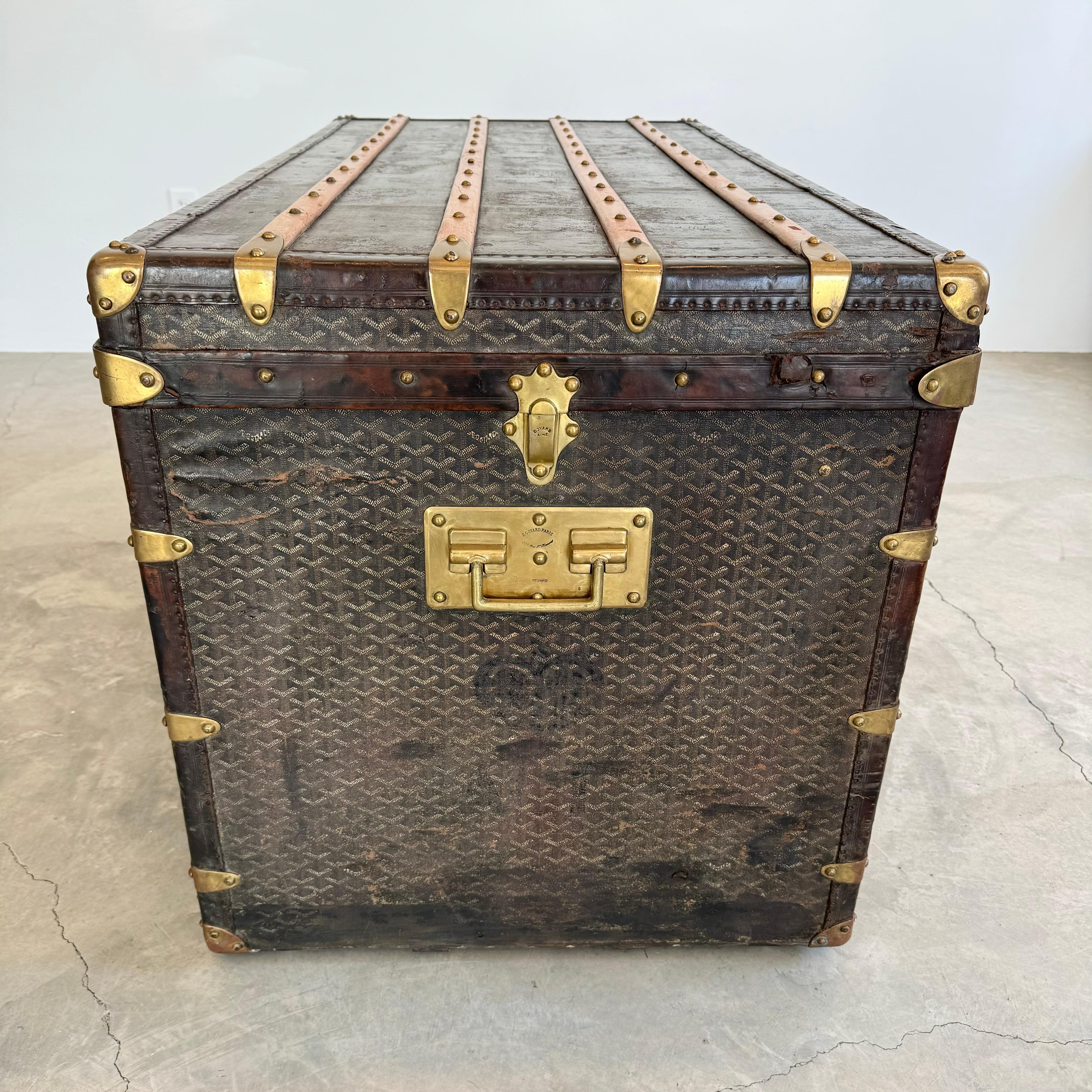Antique Goyard Leather, Canvas and Brass Steamer Trunk For Sale 3