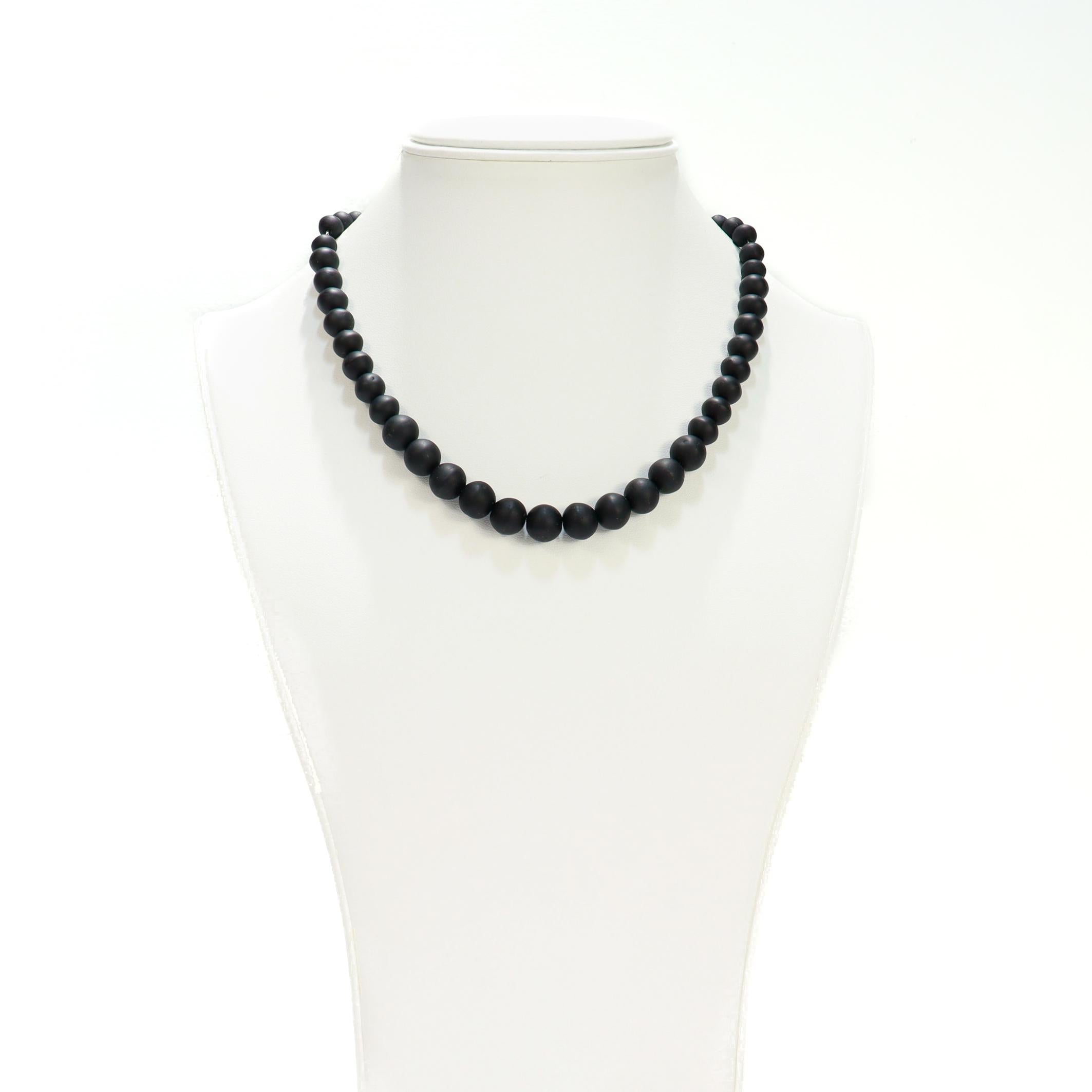 Collar de Luto de Azabache Graduado Antiguo en venta 5