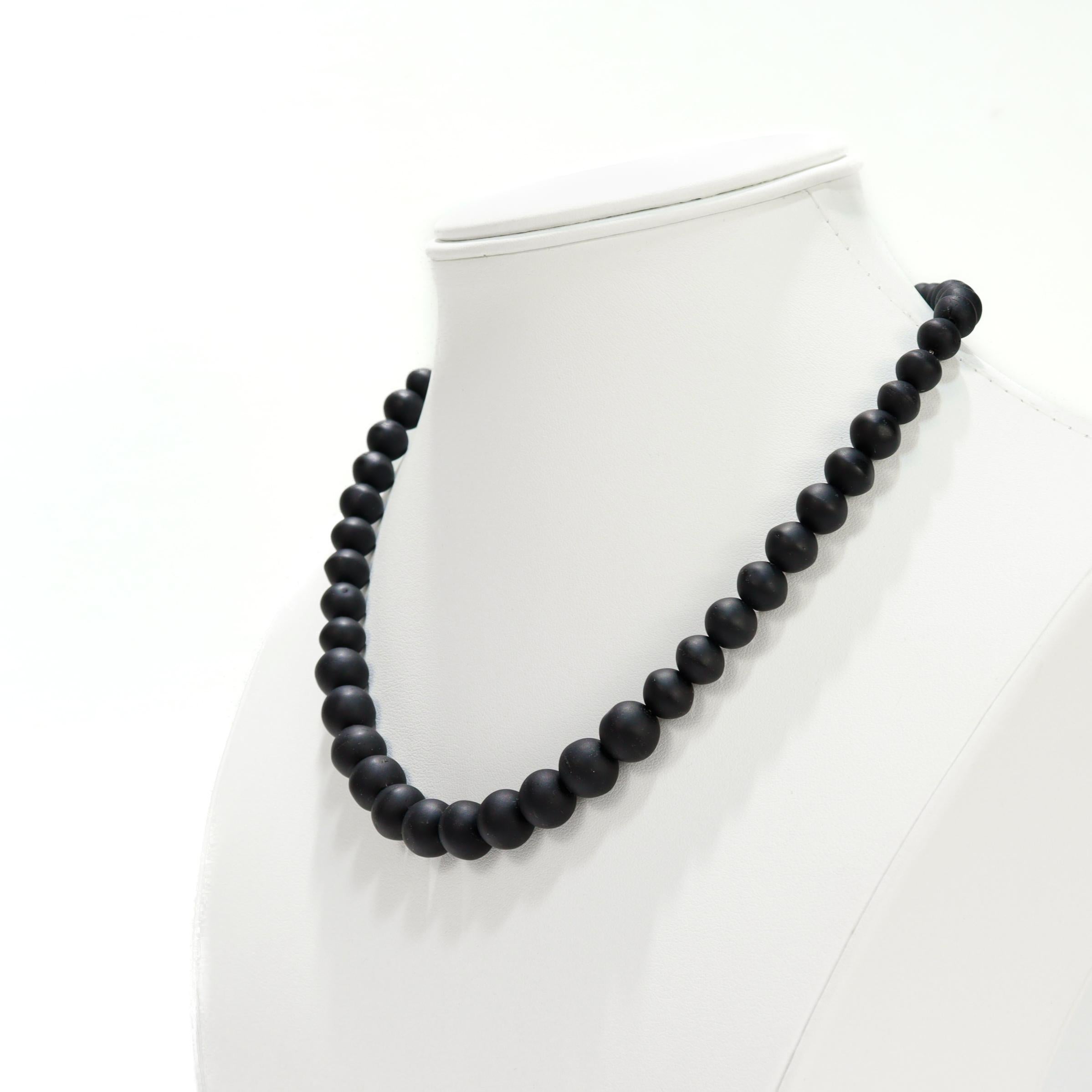 Collar de Luto de Azabache Graduado Antiguo en venta 6
