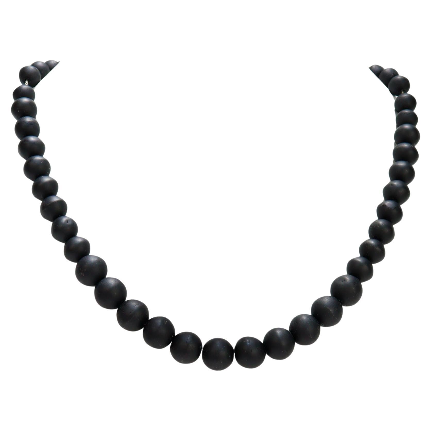Collar de Luto de Azabache Graduado Antiguo en venta