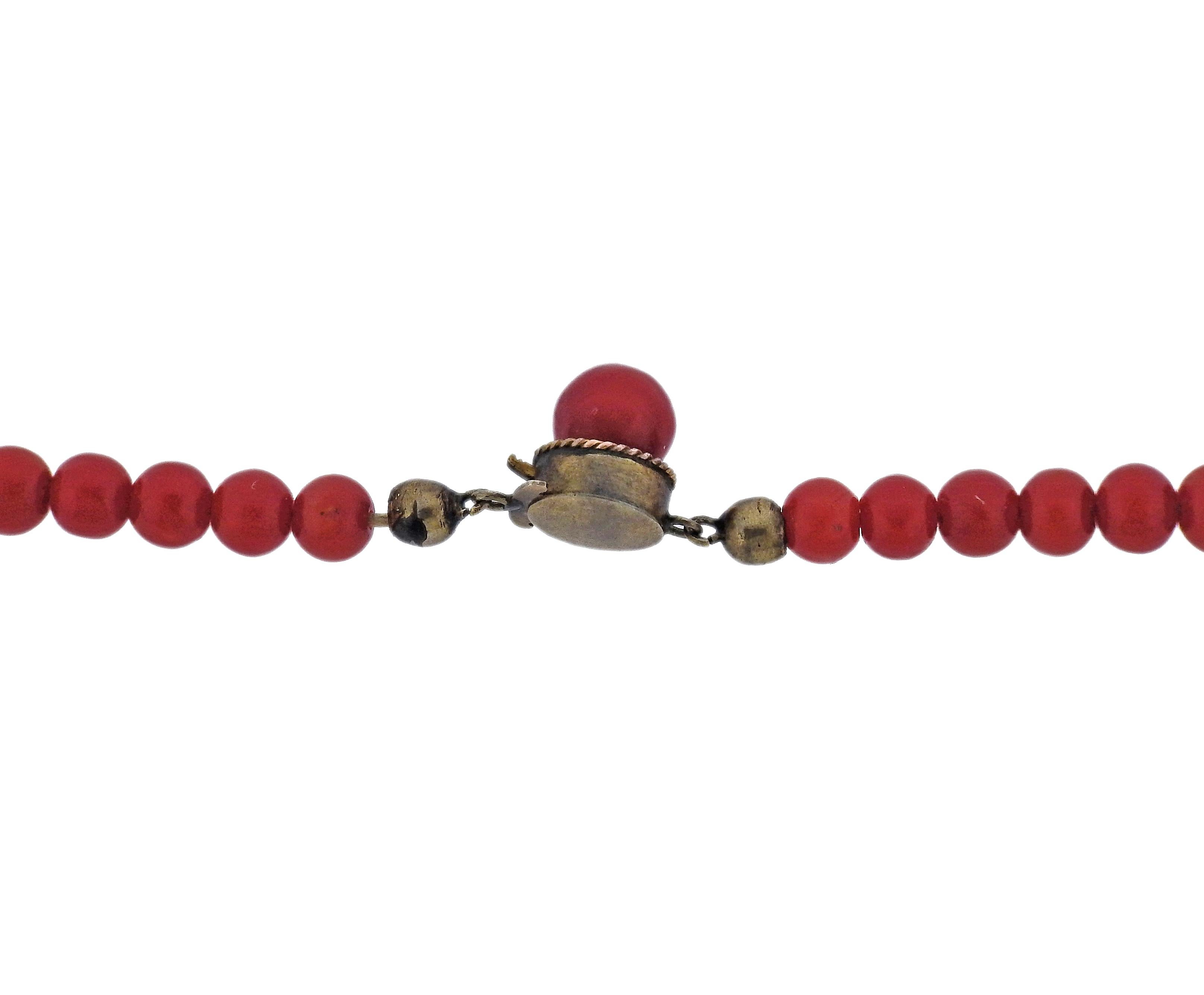 Round Cut Antique Graduated Coral Bead Gold Necklace For Sale