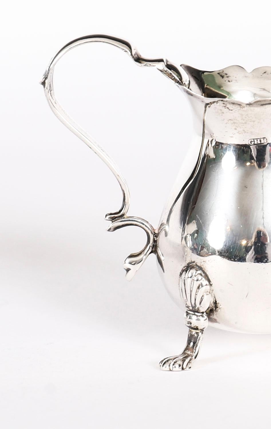 Antike Graduierung Paar viktorianischen Sterling Silber Creme Krüge 19. (19. Jahrhundert) im Angebot