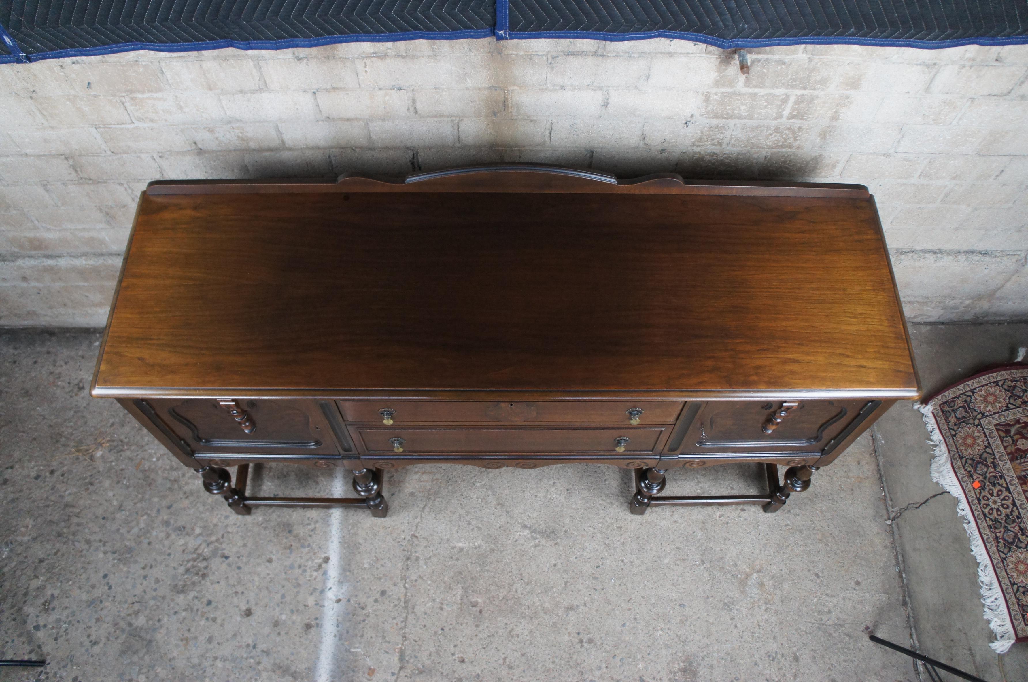 buffet table vintage
