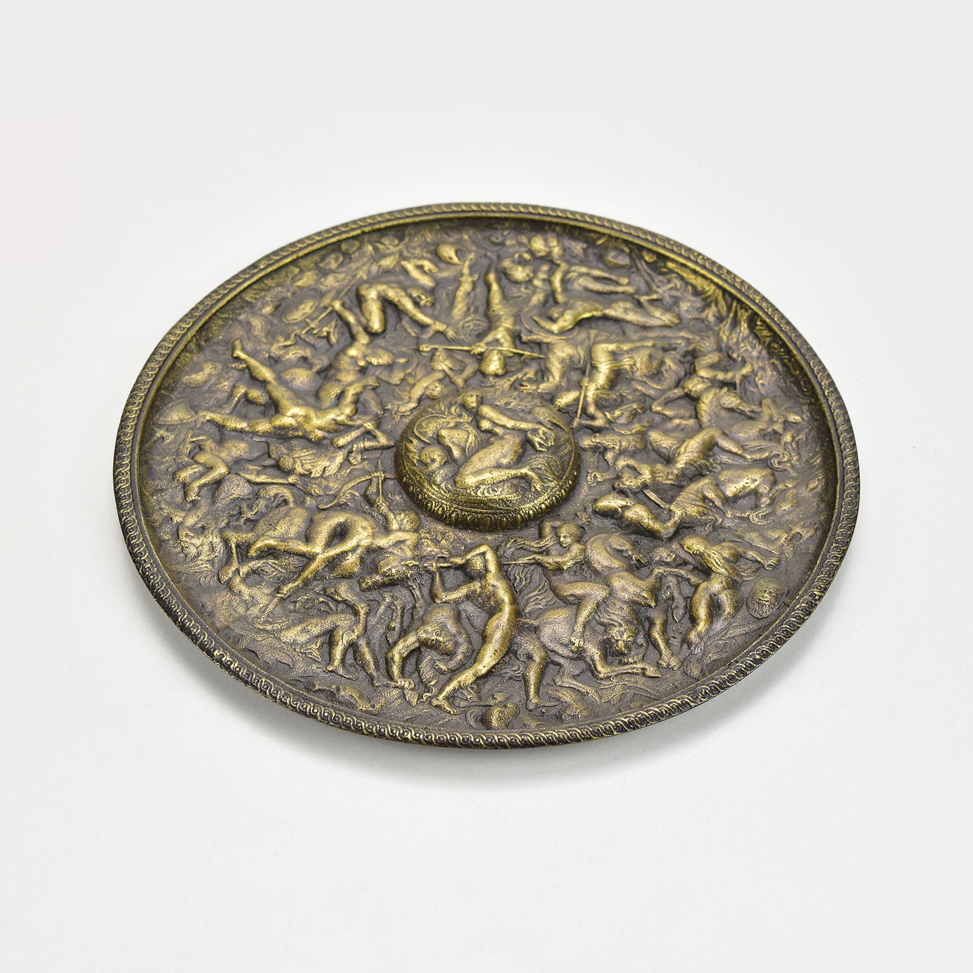 French Antique Grand Tour Bronze Dish Bowl 'Battle of the Amazons' after Antoine Vechte