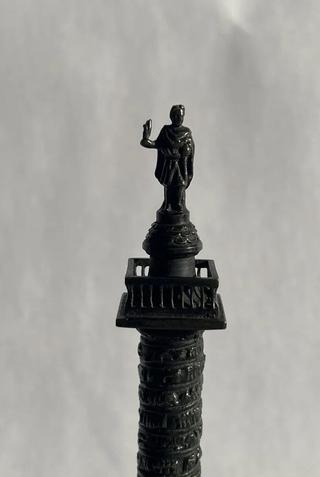 XIXe siècle Cabinet ancien Grand Tour Bronze de la colonne Vendome, Circa 1870 en vente