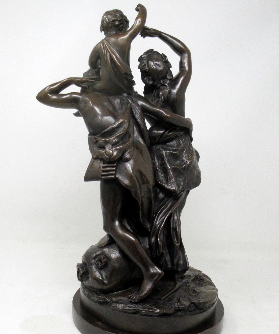 Français Sculpture française ancienne en bronze Grand Tour - Figure masculine d'un chérubin - Clodion Barbediene en vente