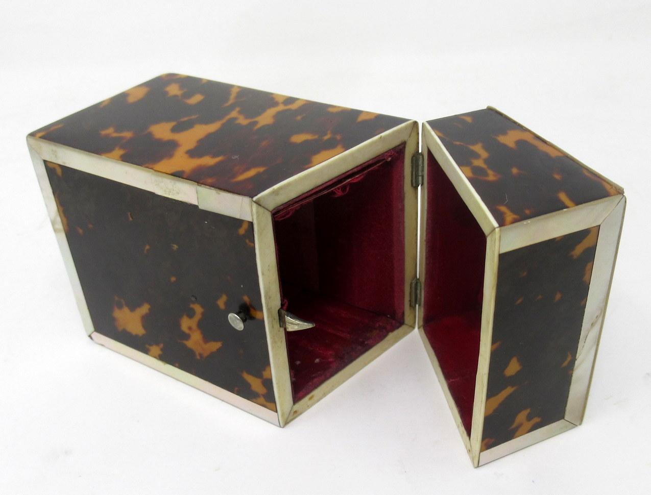 19th Century Antique Grand Tour Georgian Papier Mache Horn Snuff Boxes Lady's Etui Case